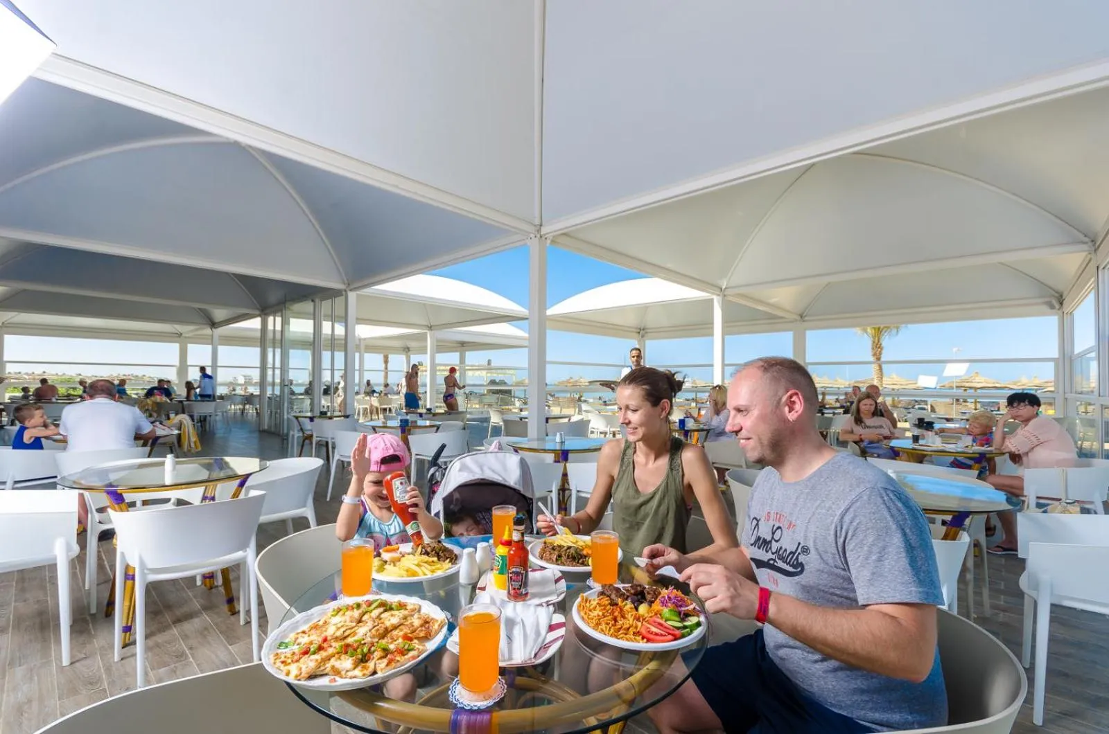 Restaurant/places to eat in Titanic Beach - Families and Couples only