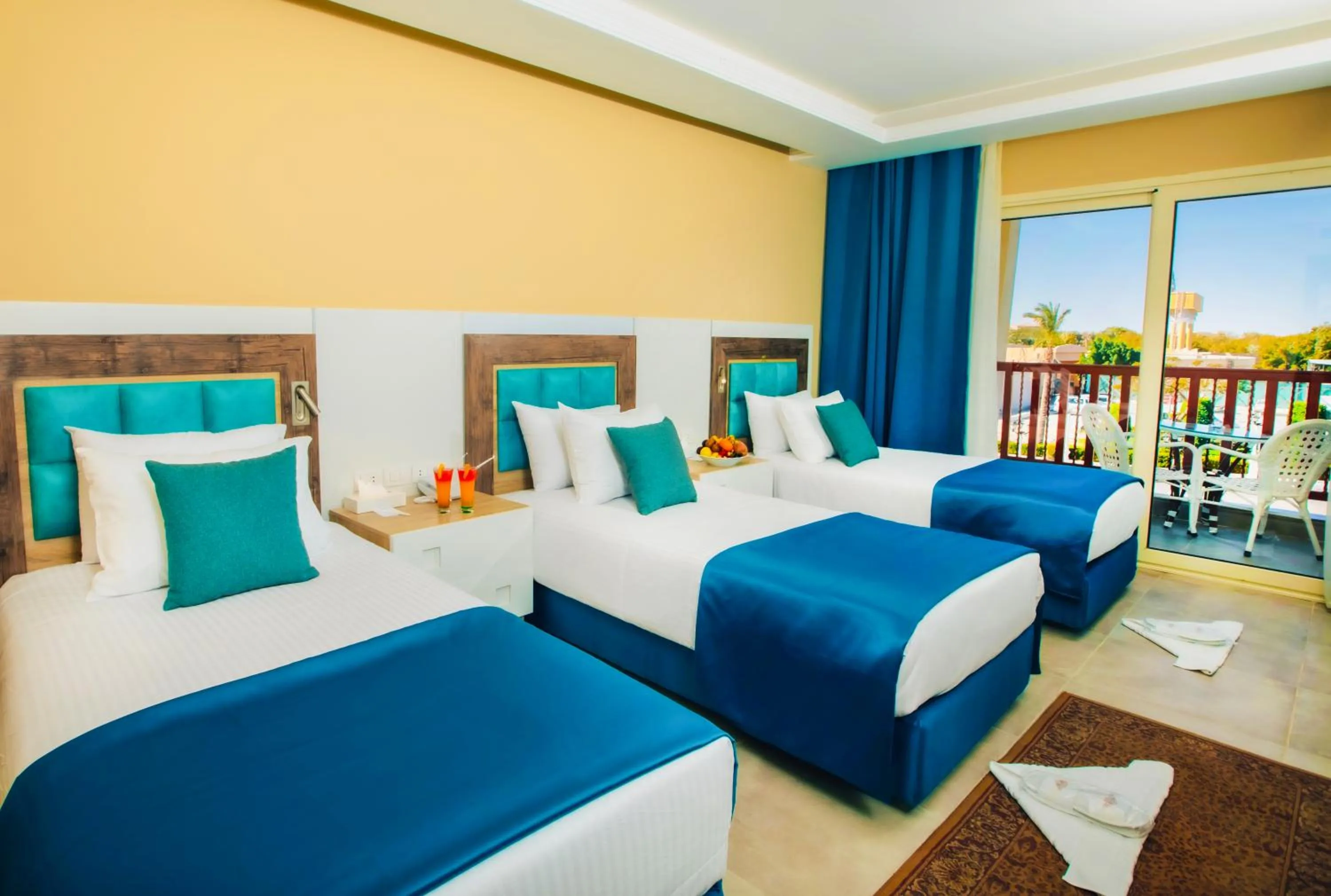 Property building, Bed in Titanic Beach - Families and Couples only