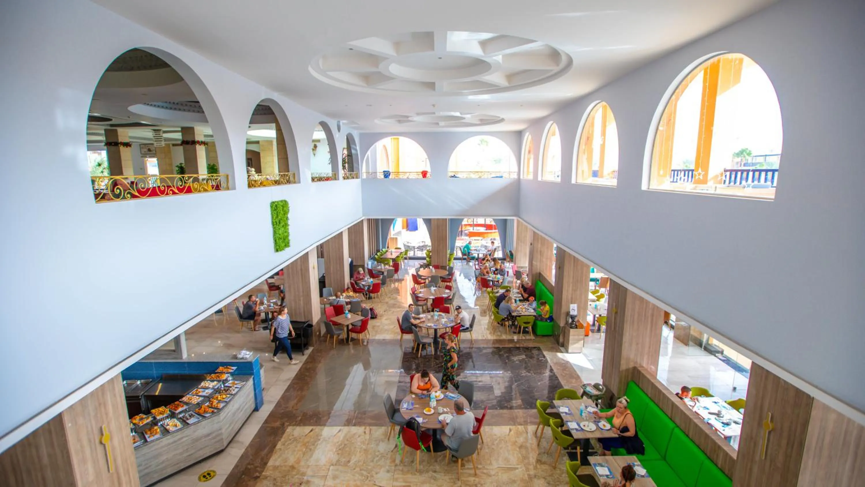 Restaurant/places to eat in Titanic Beach - Families and Couples only