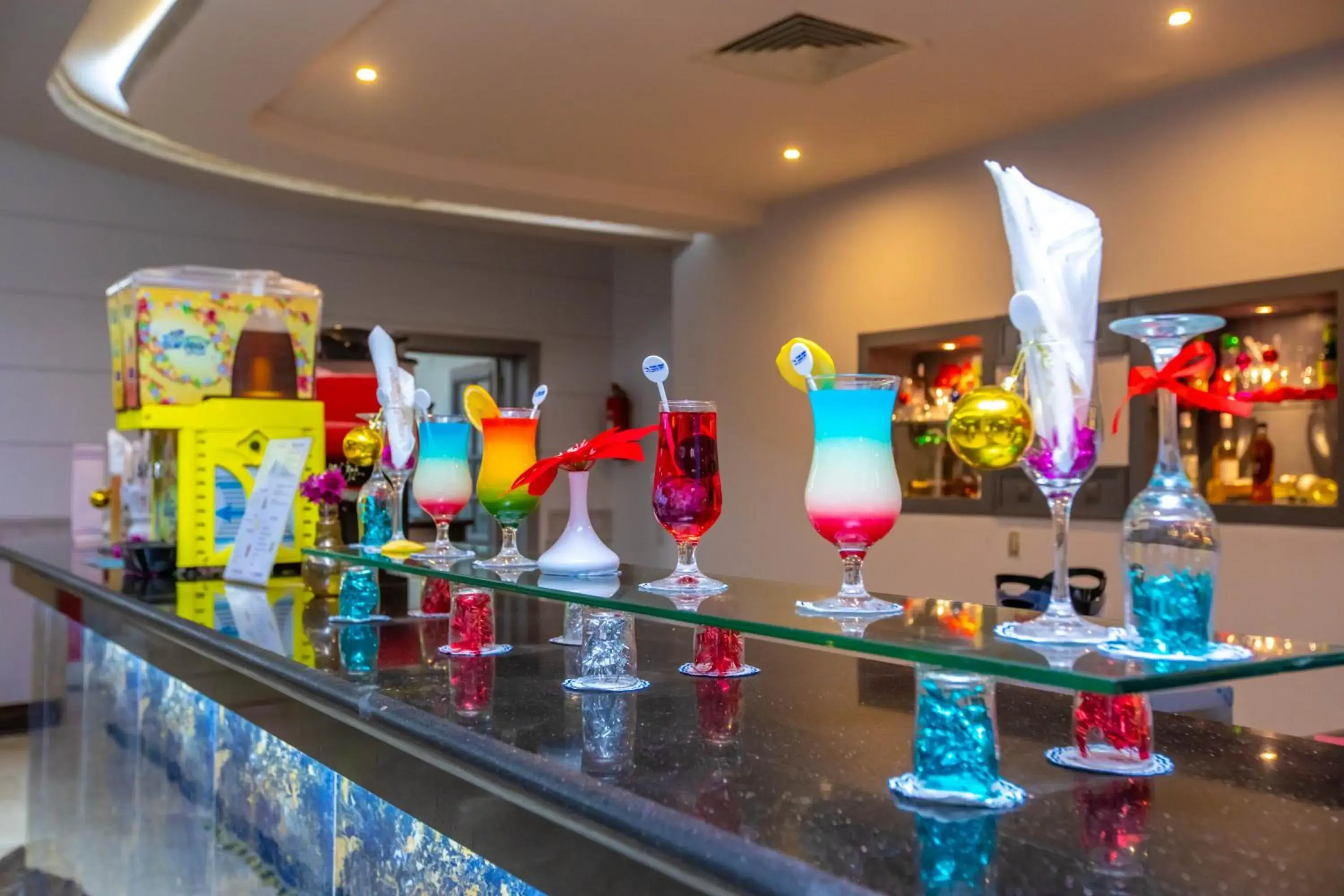 Restaurant/places to eat in Titanic Beach - Families and Couples only Restaurant/places to eat in Titanic Beach - Families and Couples only