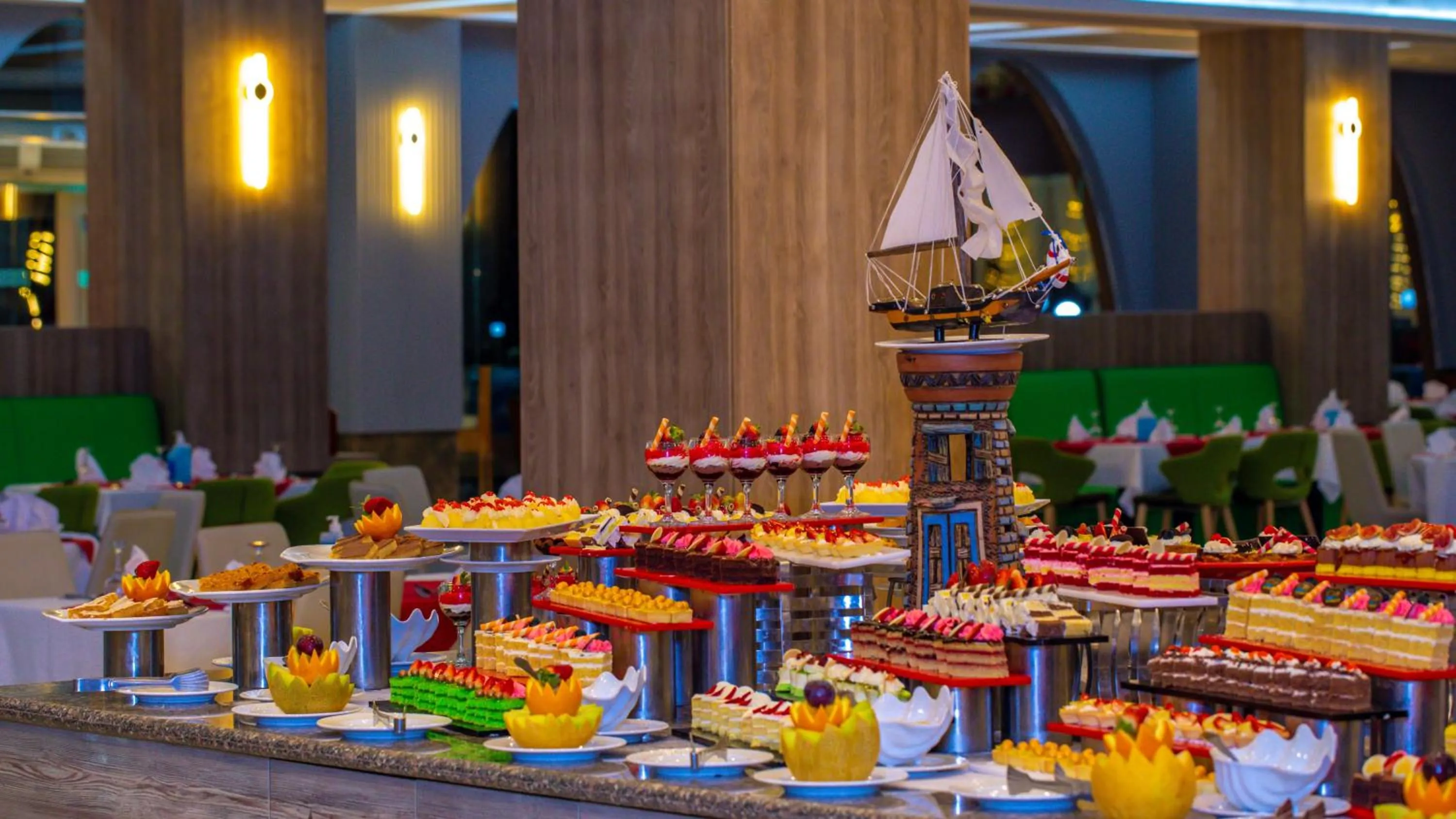 Breakfast in Titanic Beach - Families and Couples only