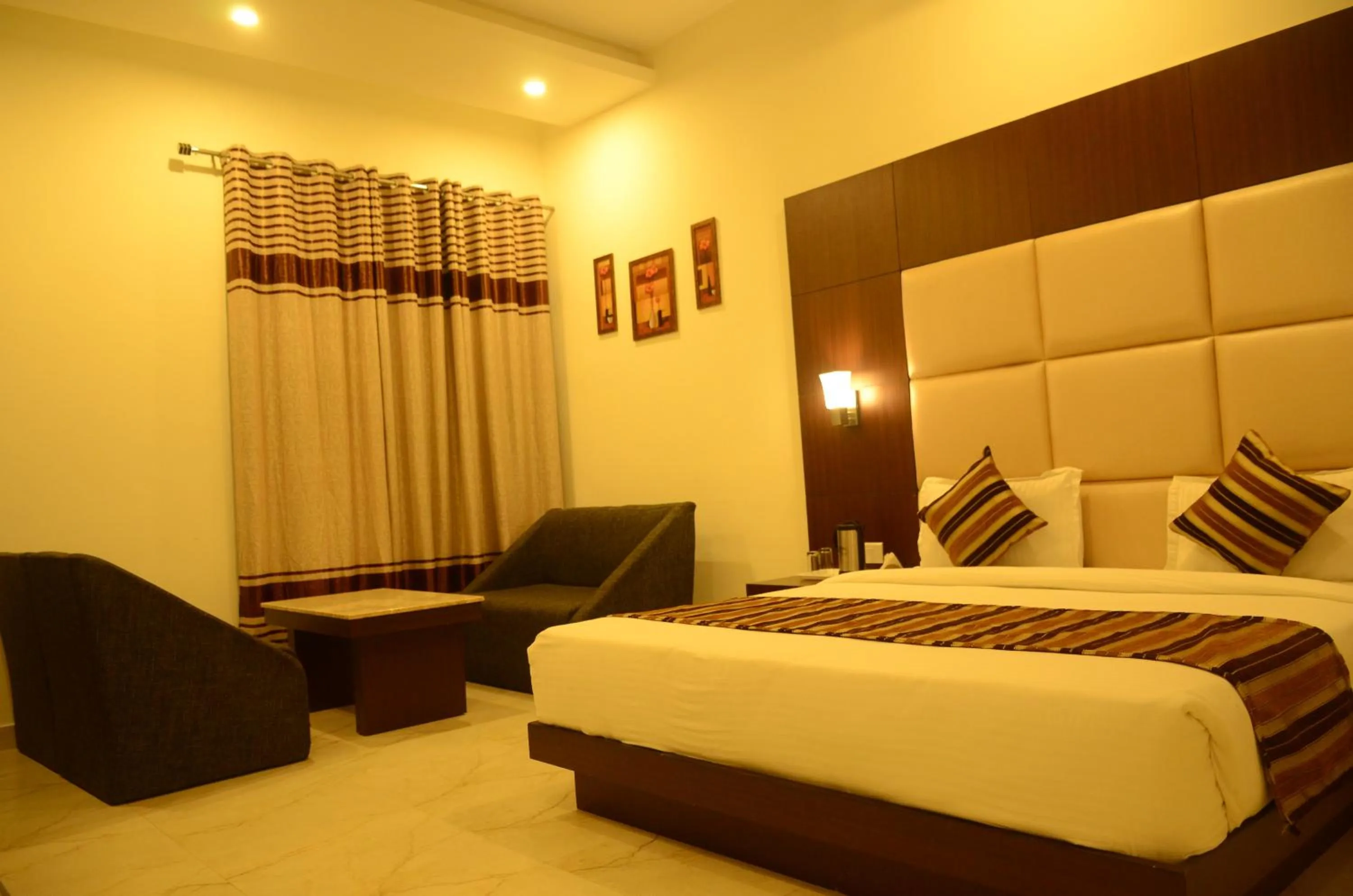 Photo of the whole room, Bed in Hotel The Onix