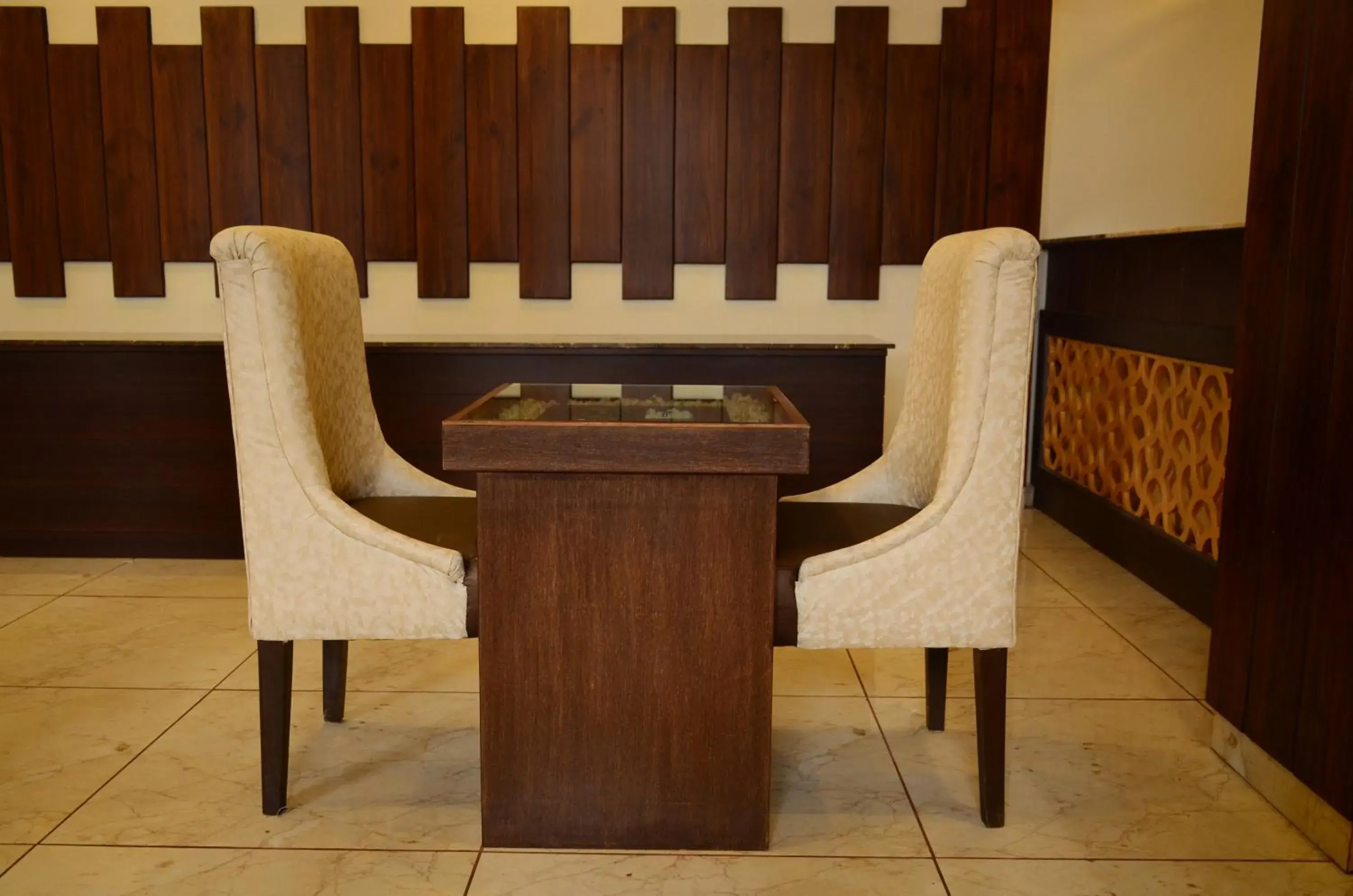 Restaurant/places to eat in Hotel The Onix Restaurant/places to eat in Hotel The Onix