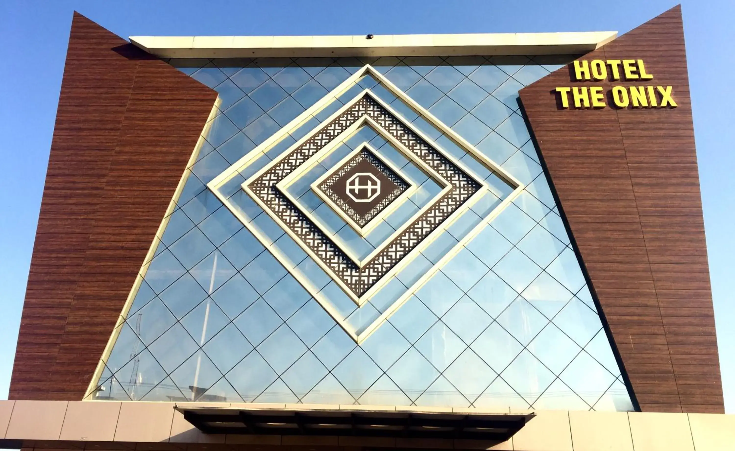 Facade/entrance in Hotel The Onix Facade/entrance in Hotel The Onix