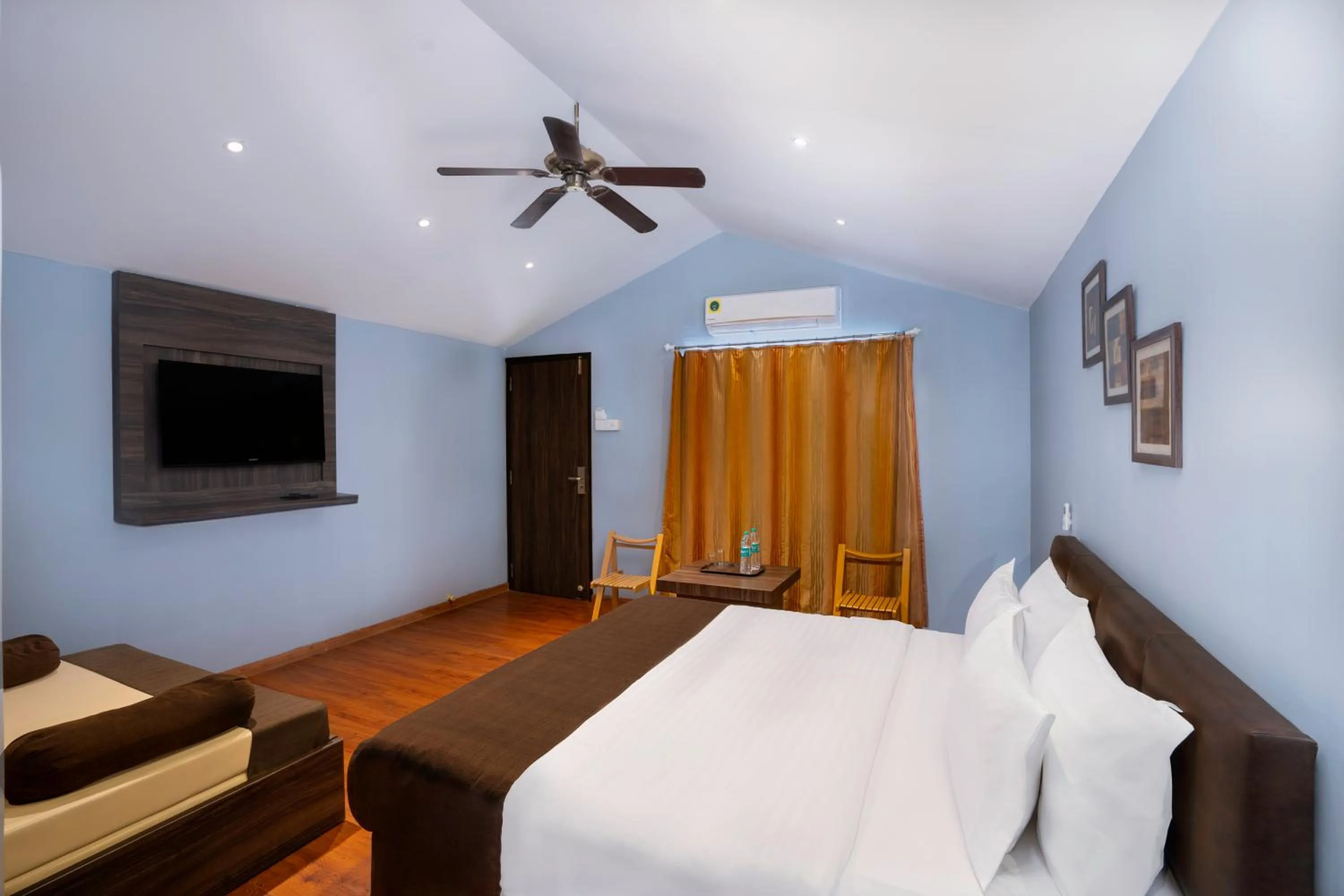 Bedroom, Bed in The Grand Legacy Resort & Spa - TGL - Pure Vegetarian Mahabaleshwar