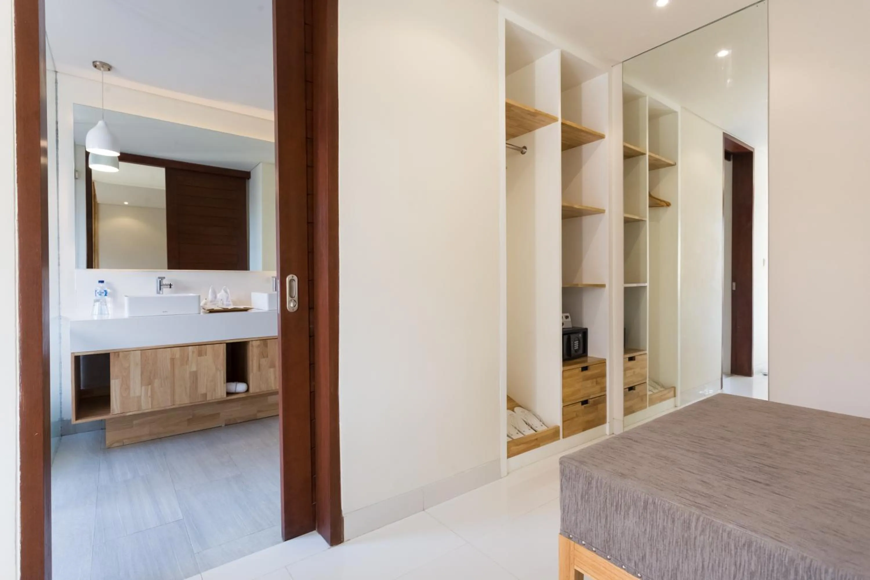 Bathroom, Bed in Theanna Villa and Spa Canggu