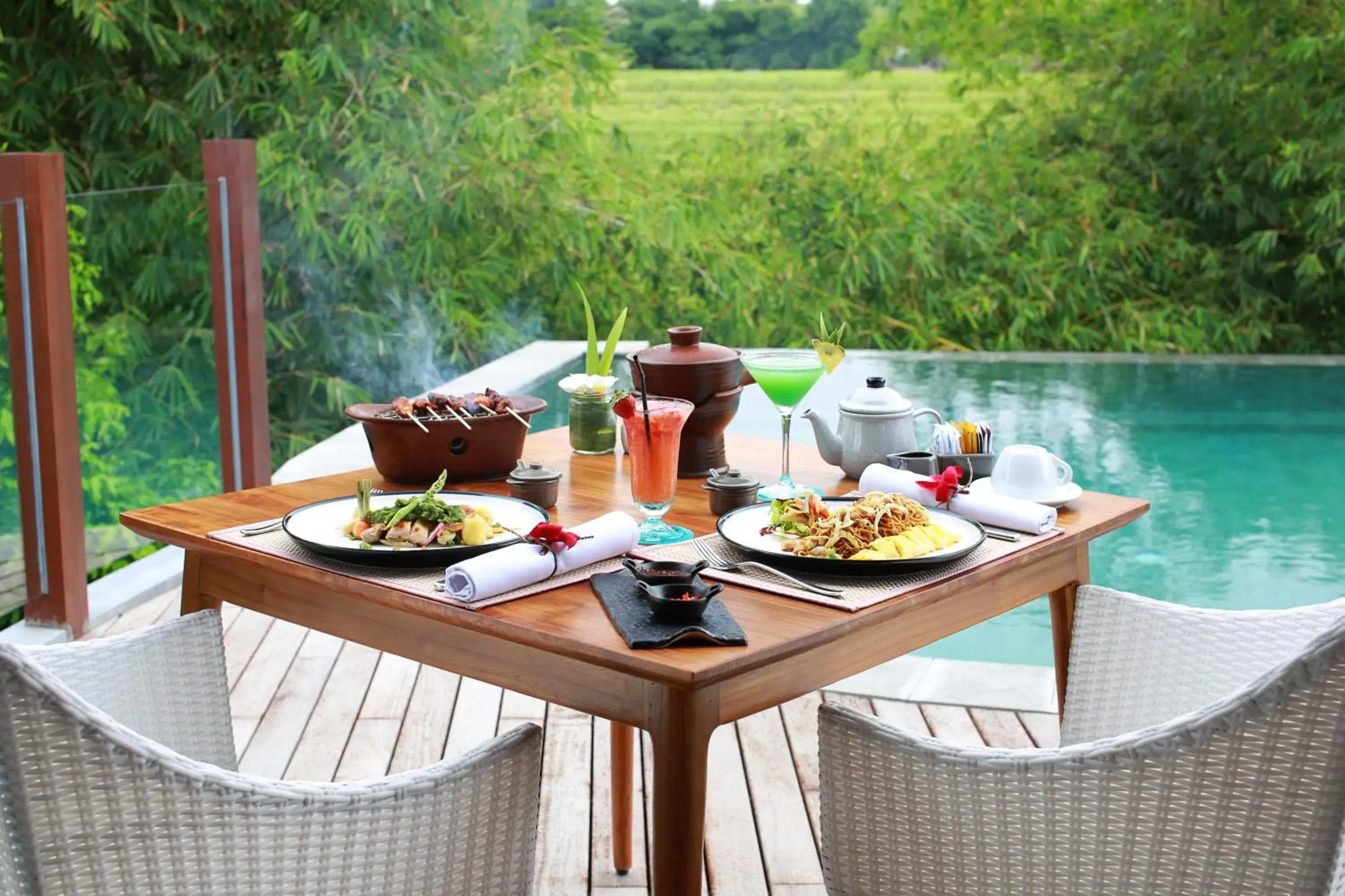 Restaurant/places to eat in Theanna Villa and Spa Canggu Restaurant/places to eat in Theanna Villa and Spa Canggu