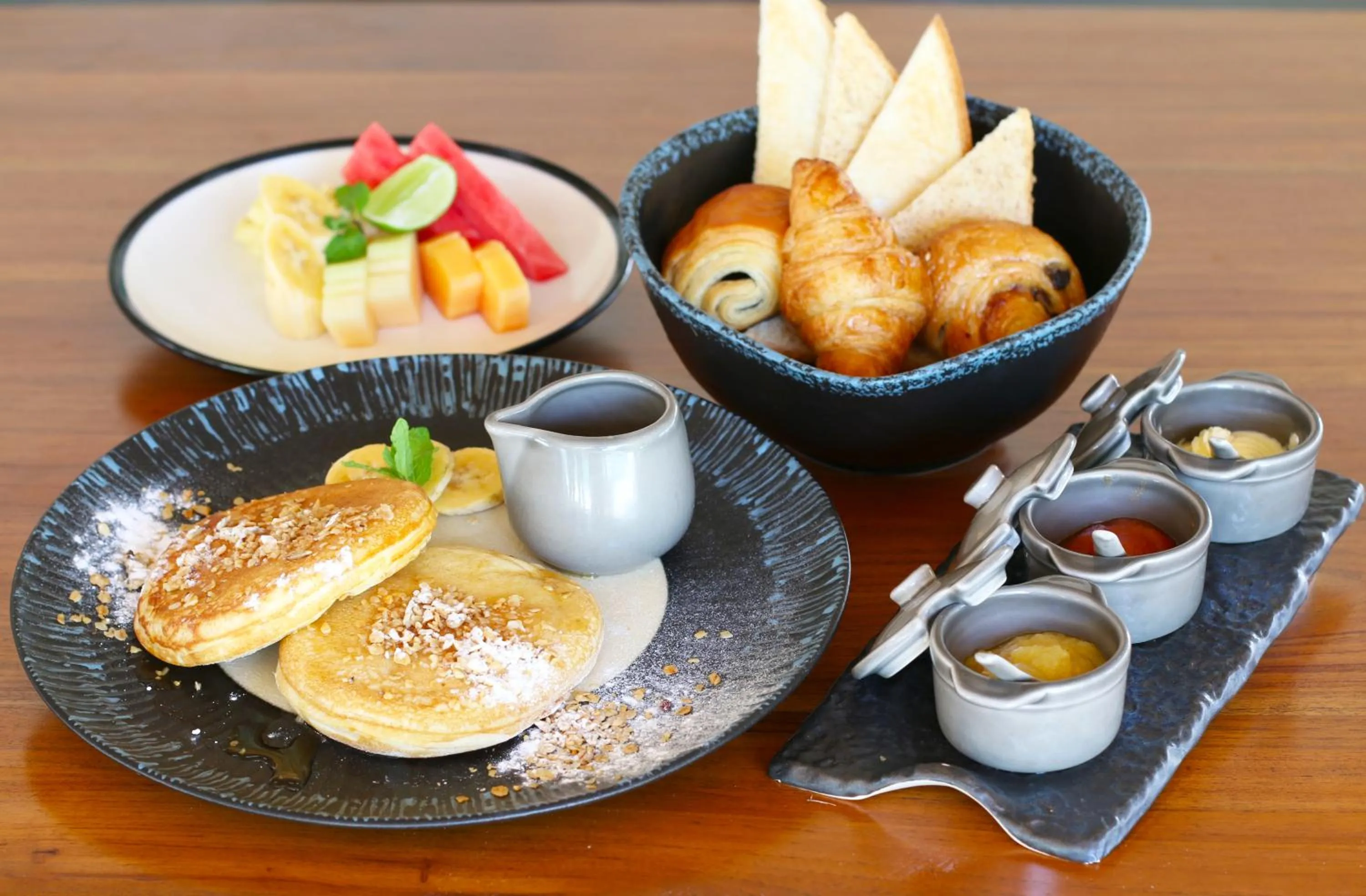 Restaurant/places to eat in Theanna Villa and Spa Canggu