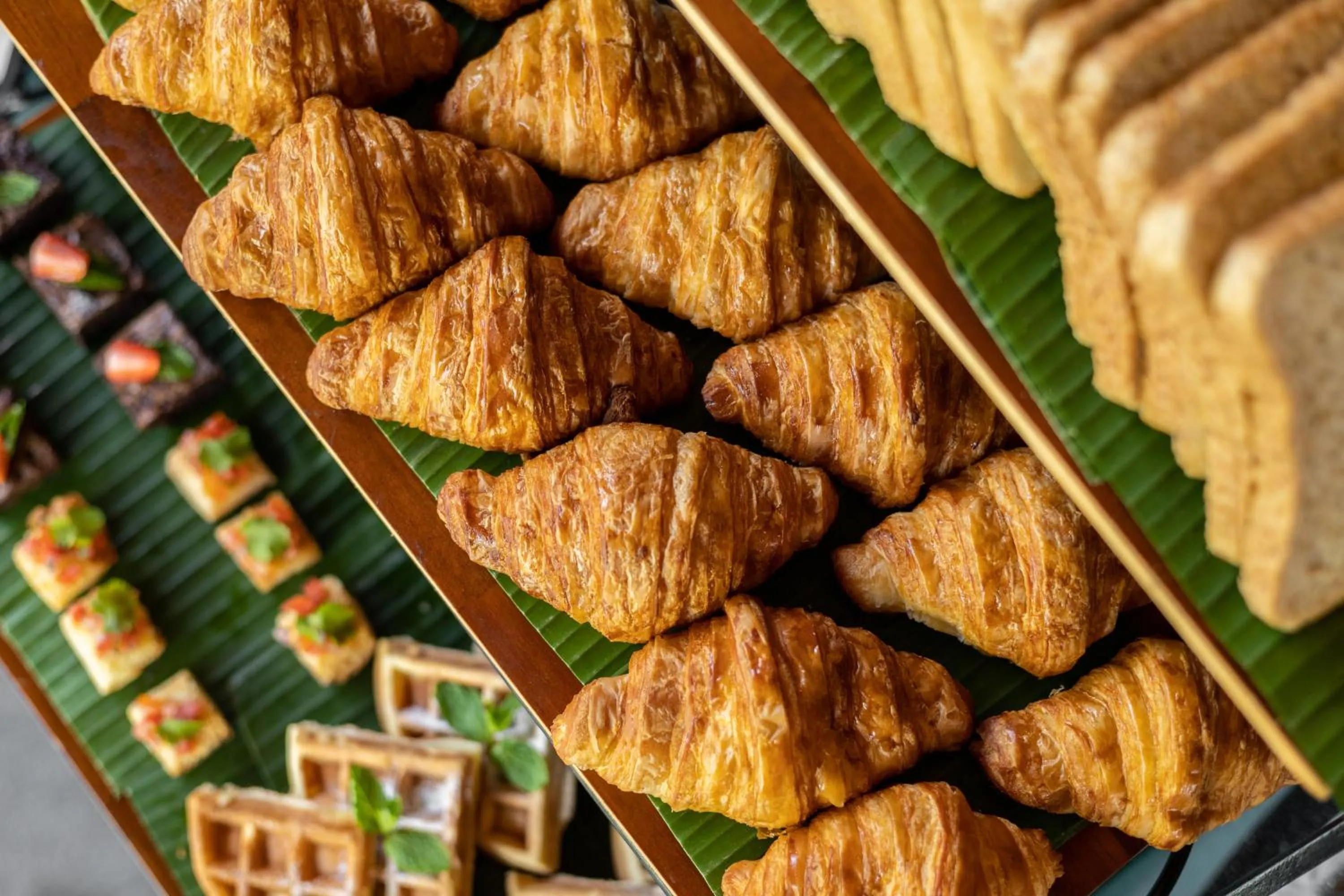 Restaurant/places to eat in Theanna Villa and Spa Canggu