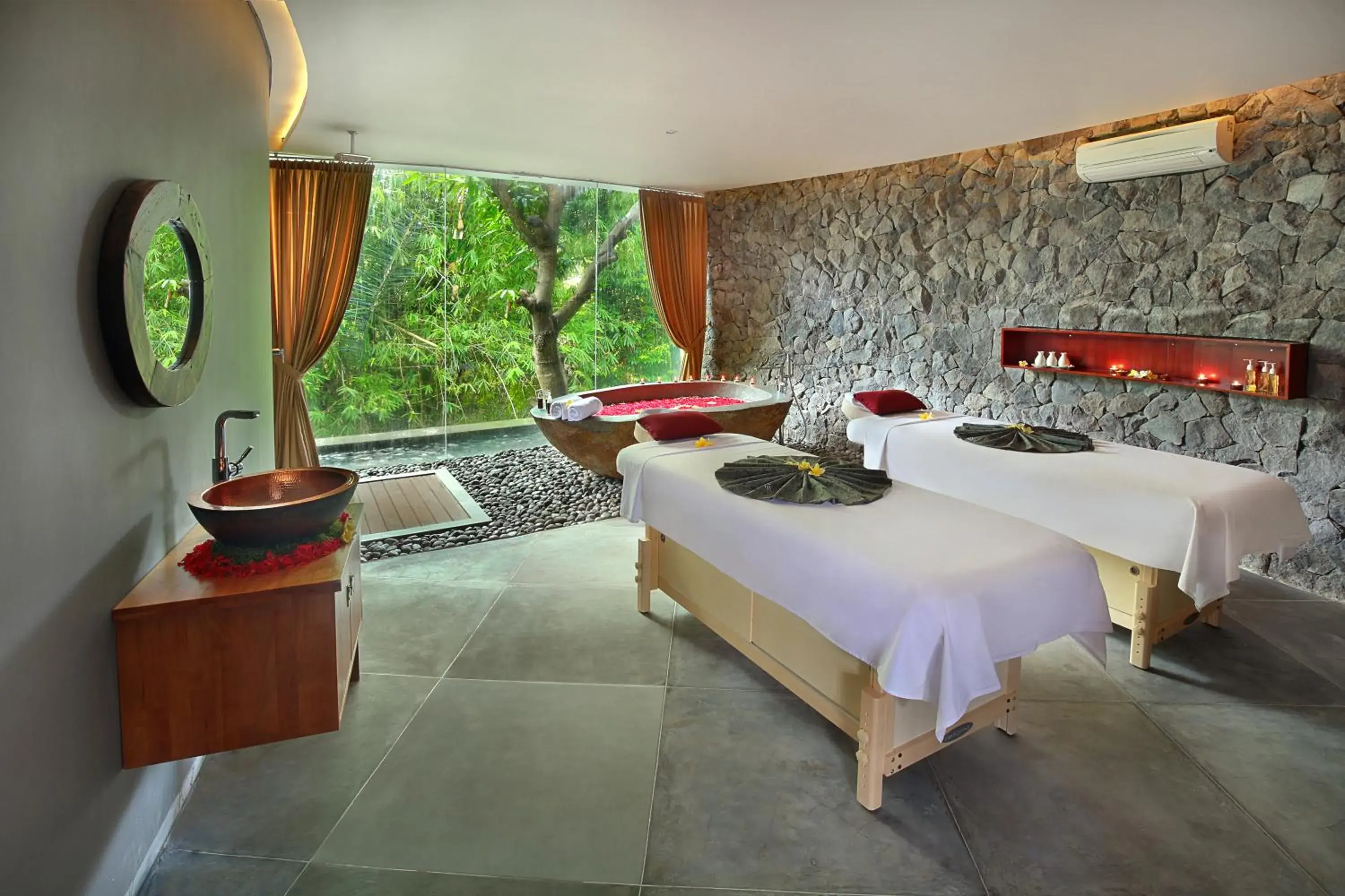 Spa and wellness centre/facilities, Bed in Theanna Villa and Spa Canggu Spa and wellness centre/facilities, Bed in Theanna Villa and Spa Canggu