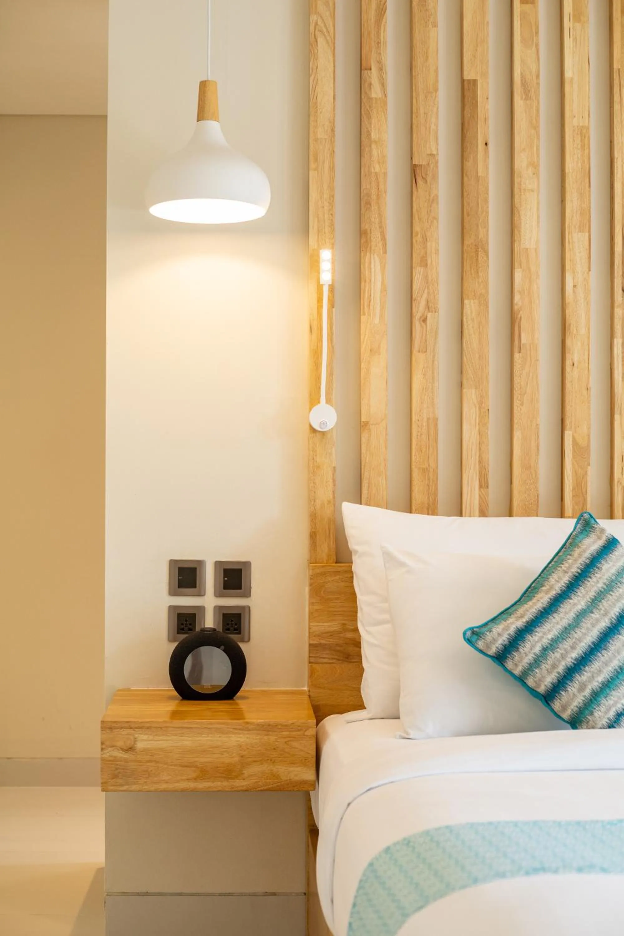 Bed in Theanna Villa and Spa Canggu