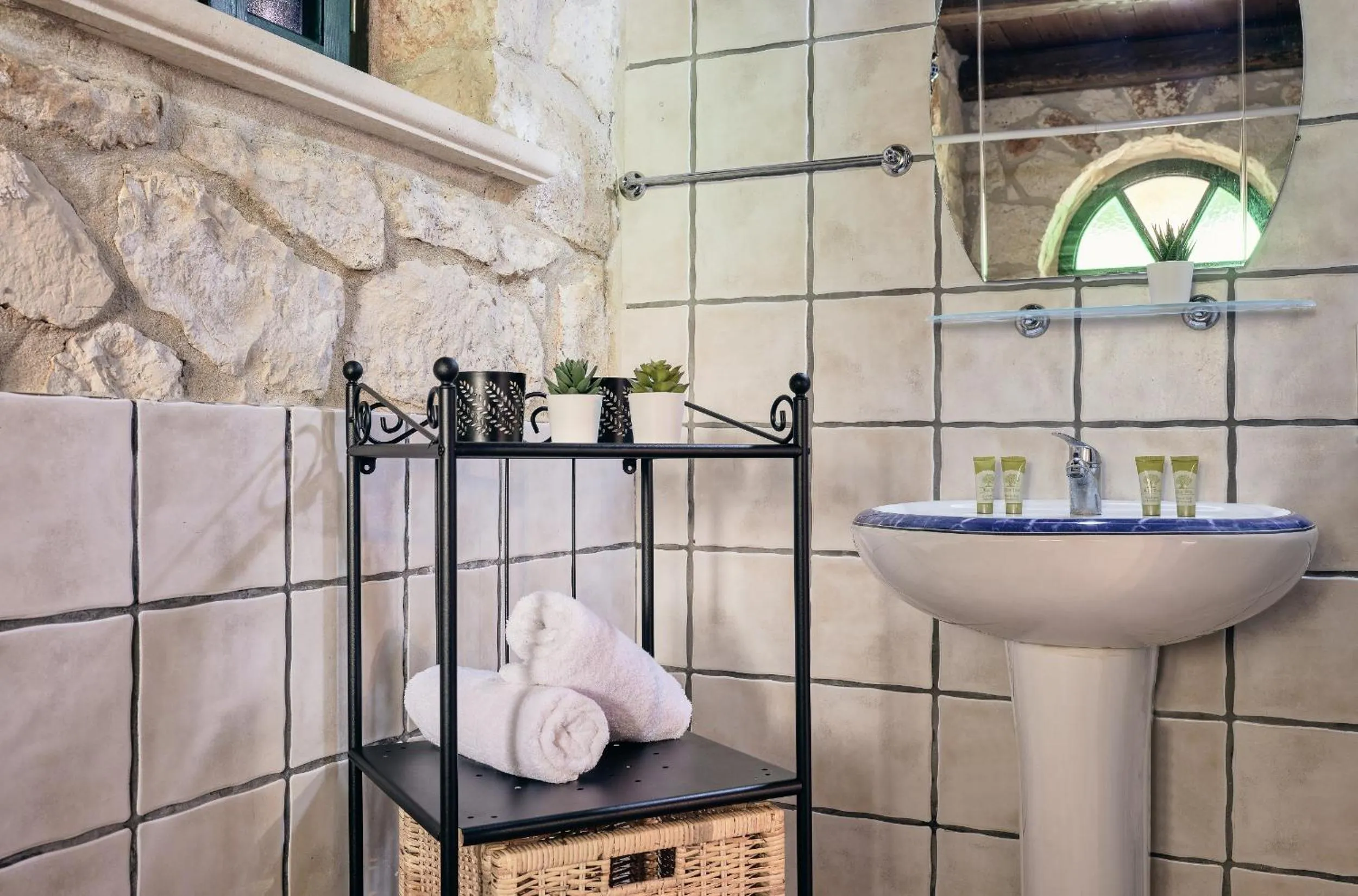 Bathroom in Diamond Suites