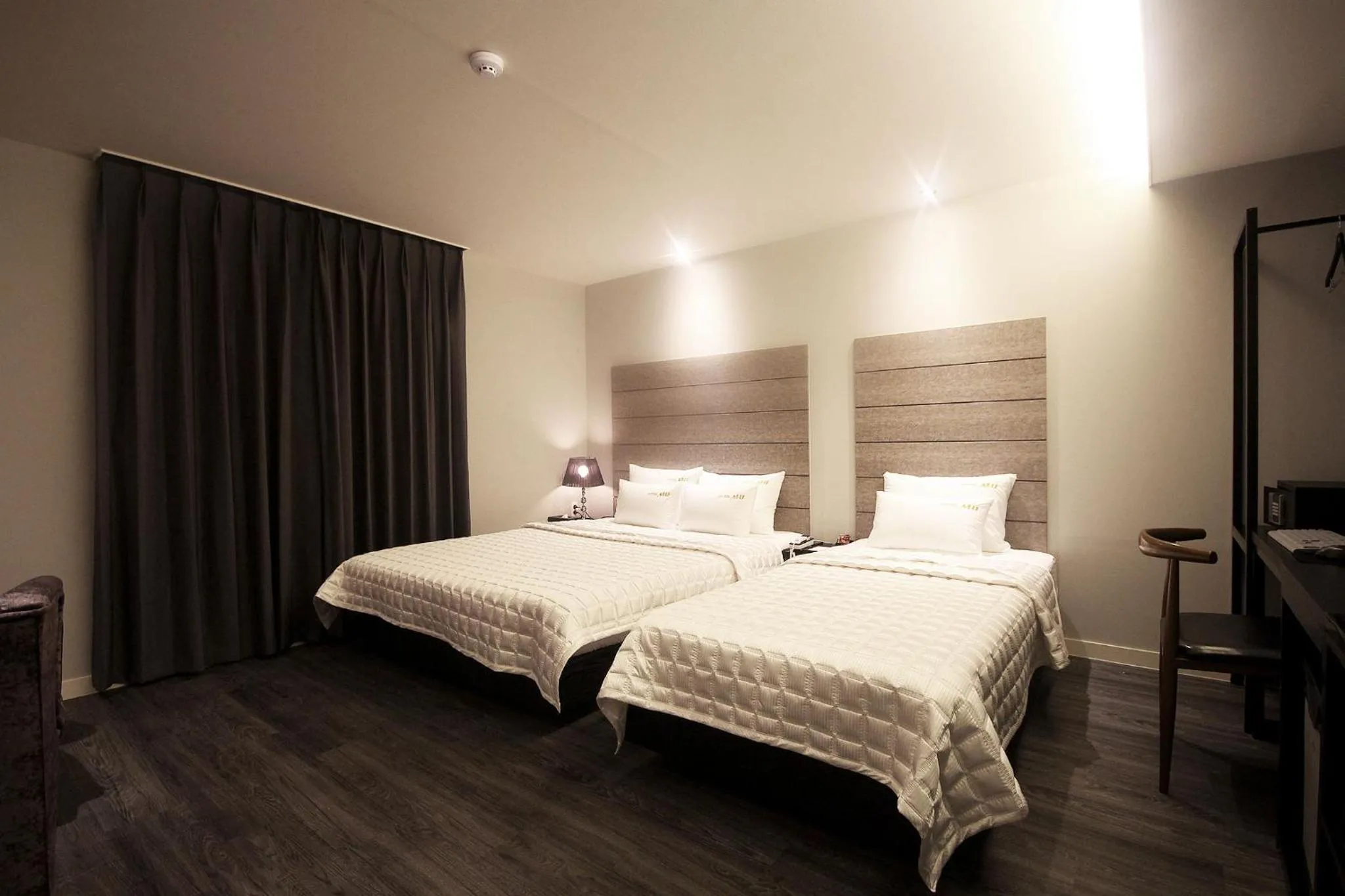 Bedroom, Bed in MU Hotel