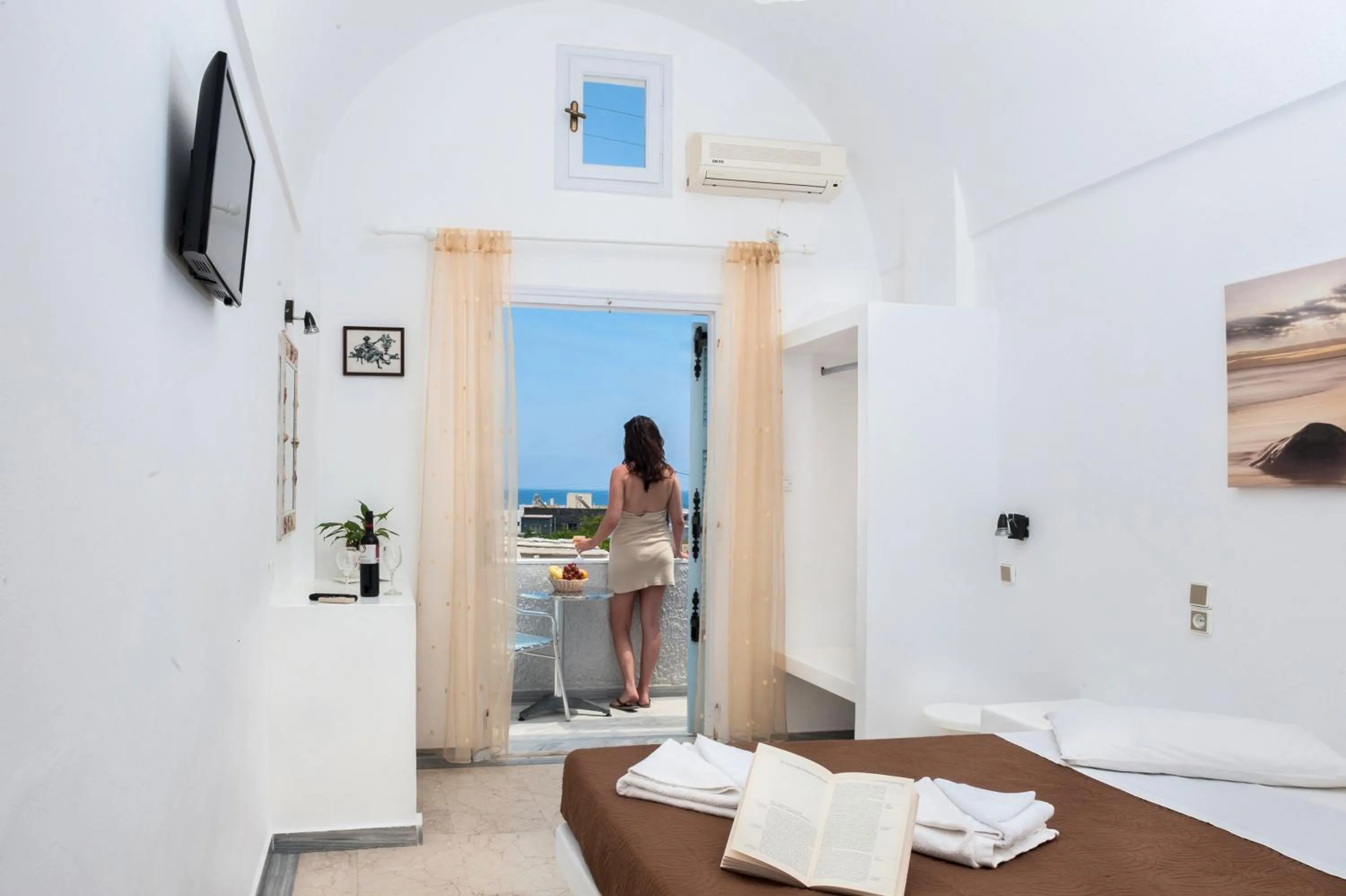 People in Join Us Low Cost Rooms