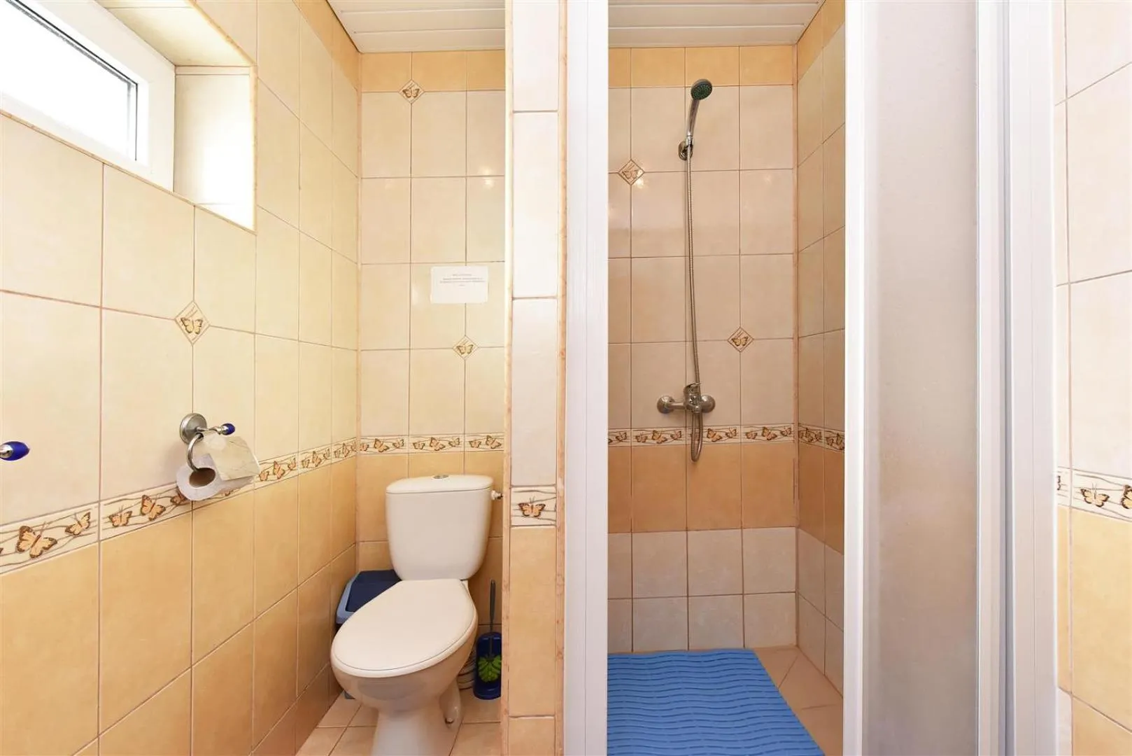 Bathroom in Almuka