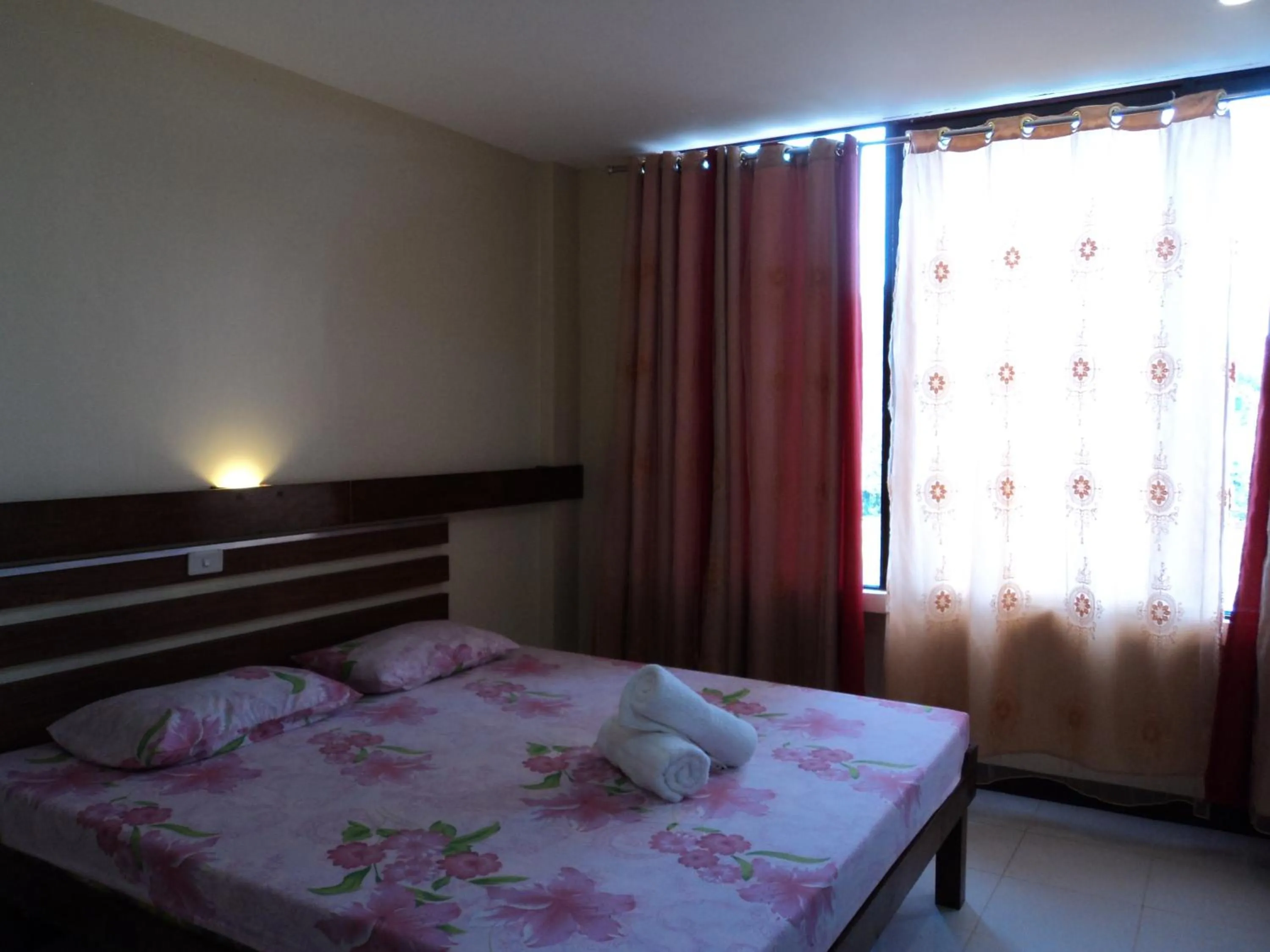 Day, Bed in Greenfields Tourist Inn