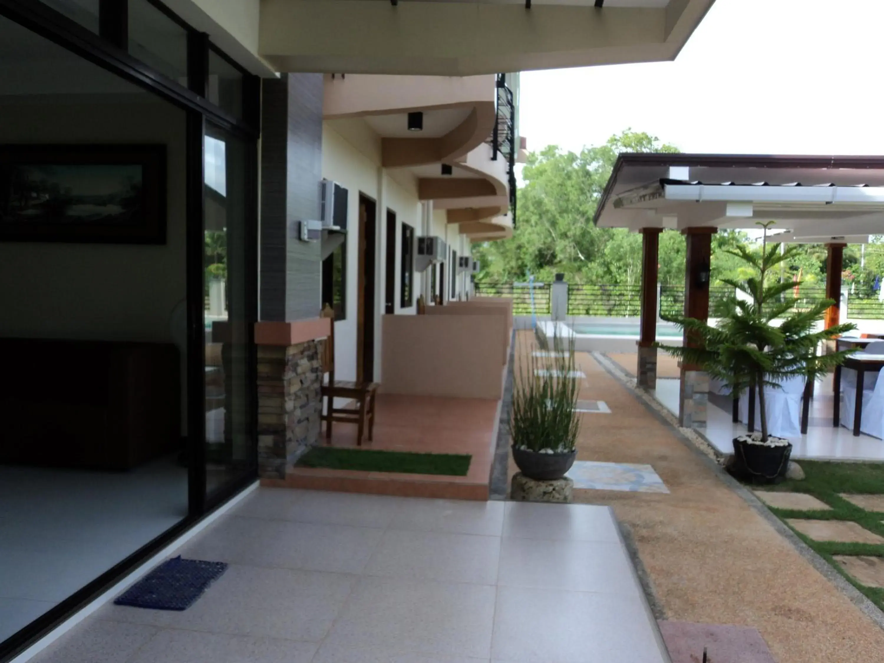 Facade/entrance in Greenfields Tourist Inn Facade/entrance in Greenfields Tourist Inn