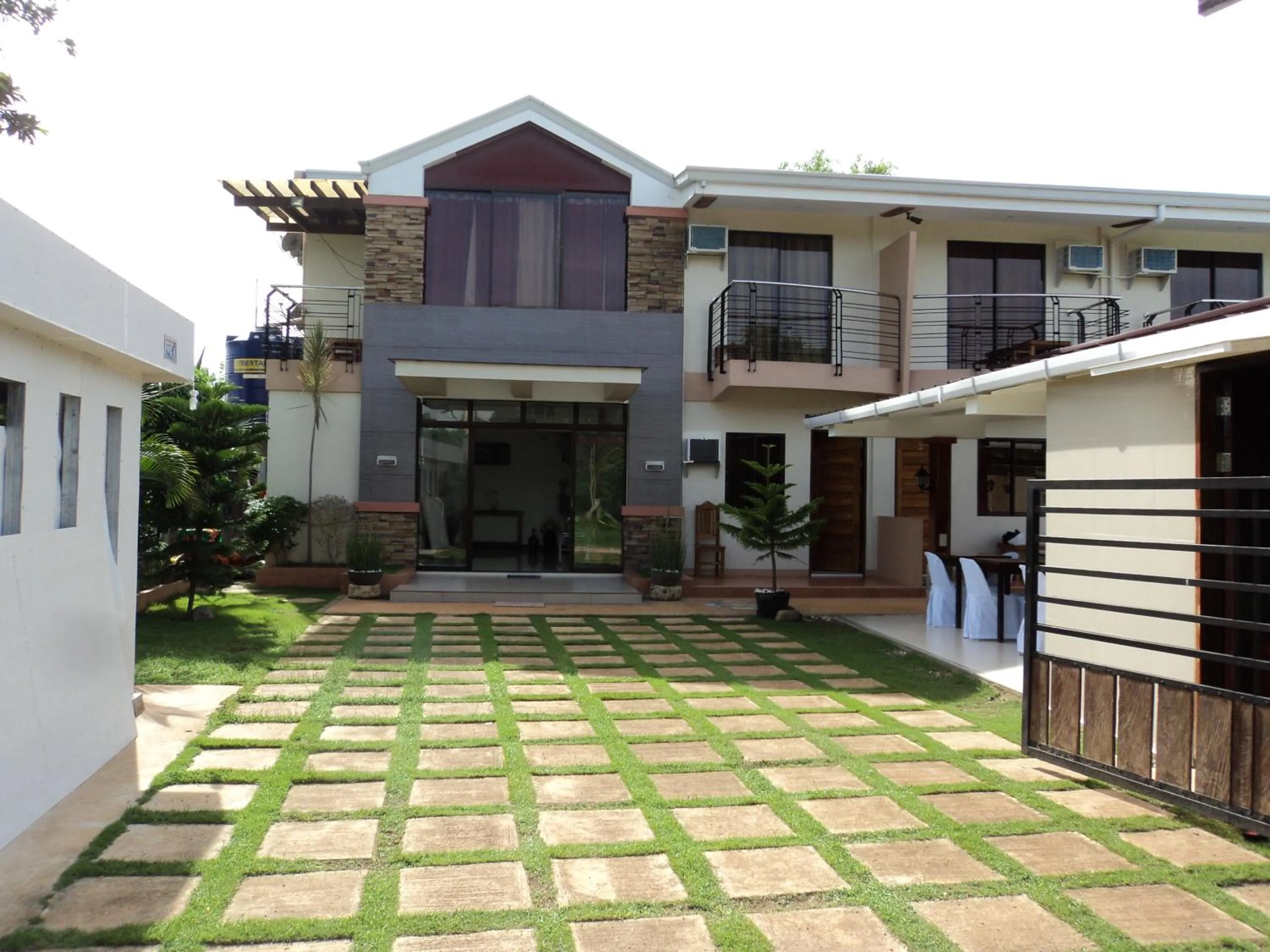 Day in Greenfields Tourist Inn