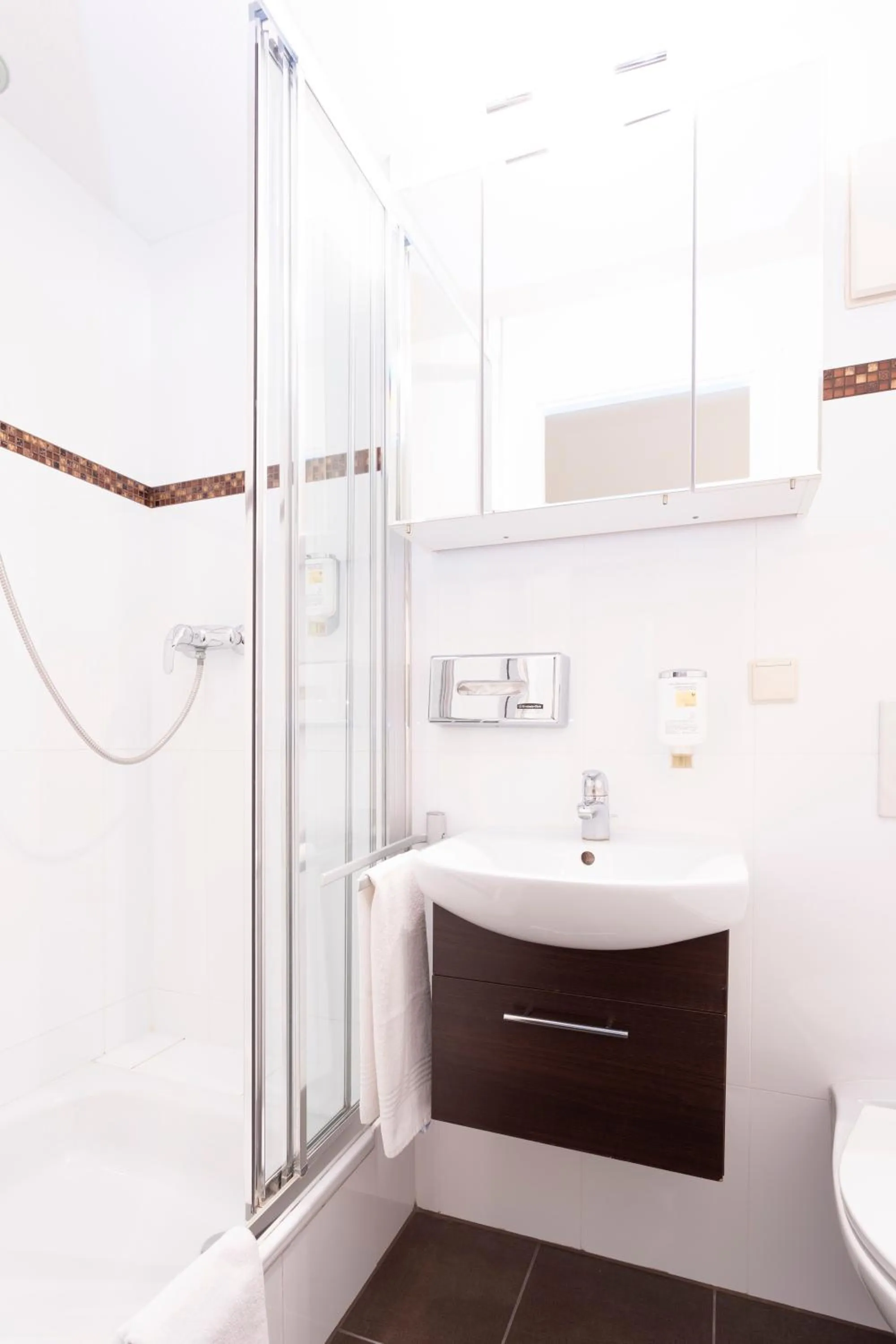 Shower in Palais am Kleistpark