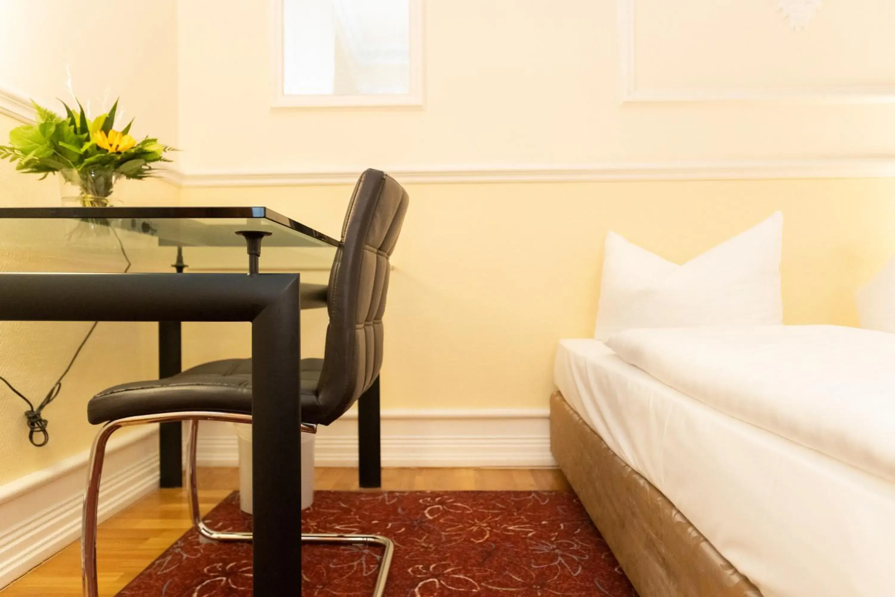 Photo of the whole room, Bed in Palais am Kleistpark Photo of the whole room, Bed in Palais am Kleistpark