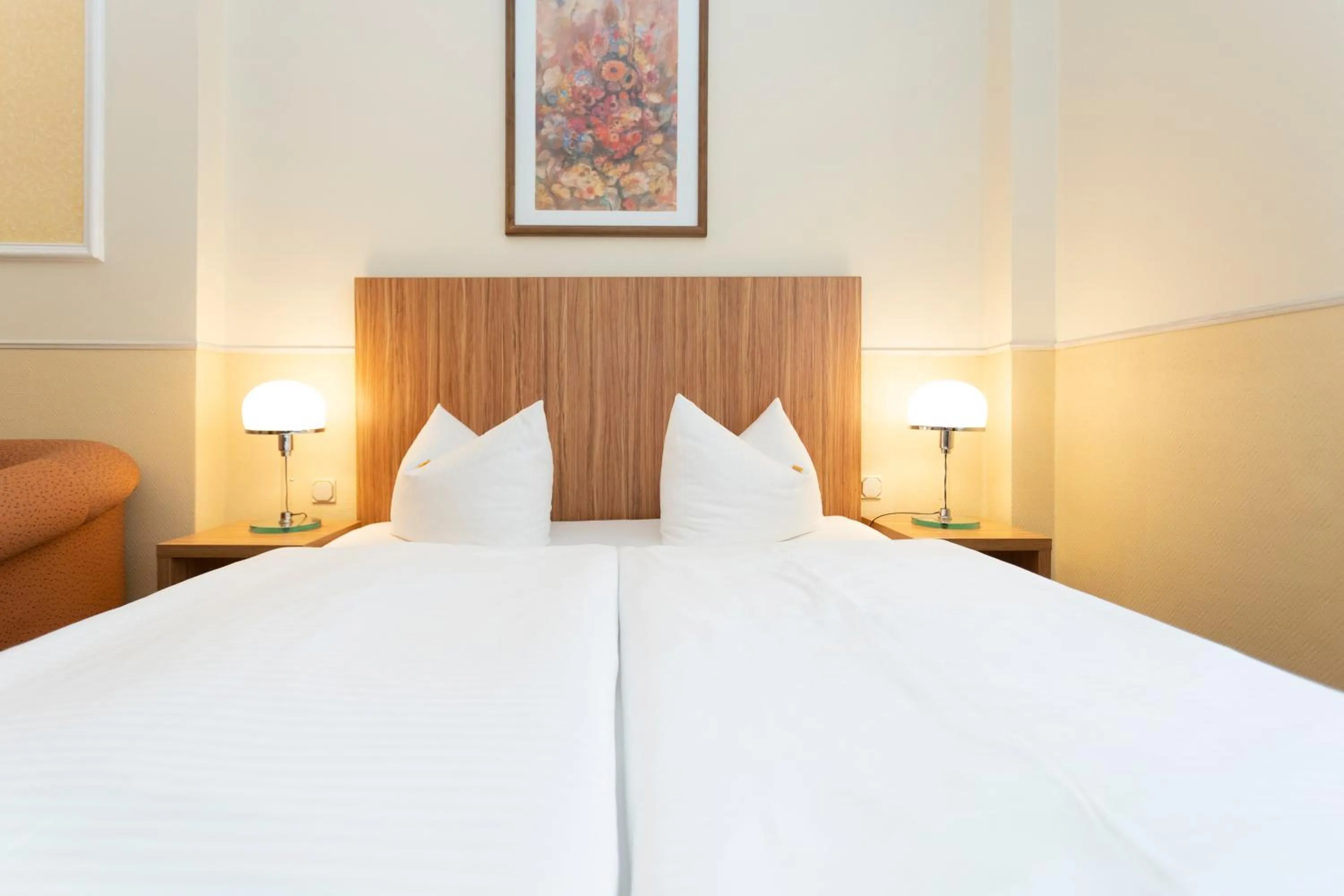 Photo of the whole room, Bed in Palais am Kleistpark