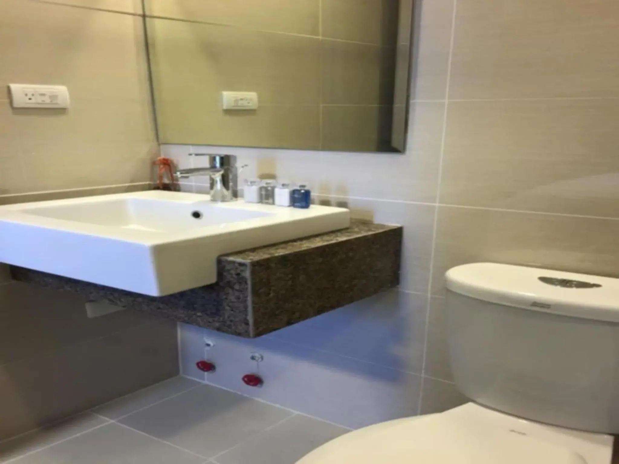 Property building in Mactan Newtown Executive Studio Property building in Mactan Newtown Executive Studio