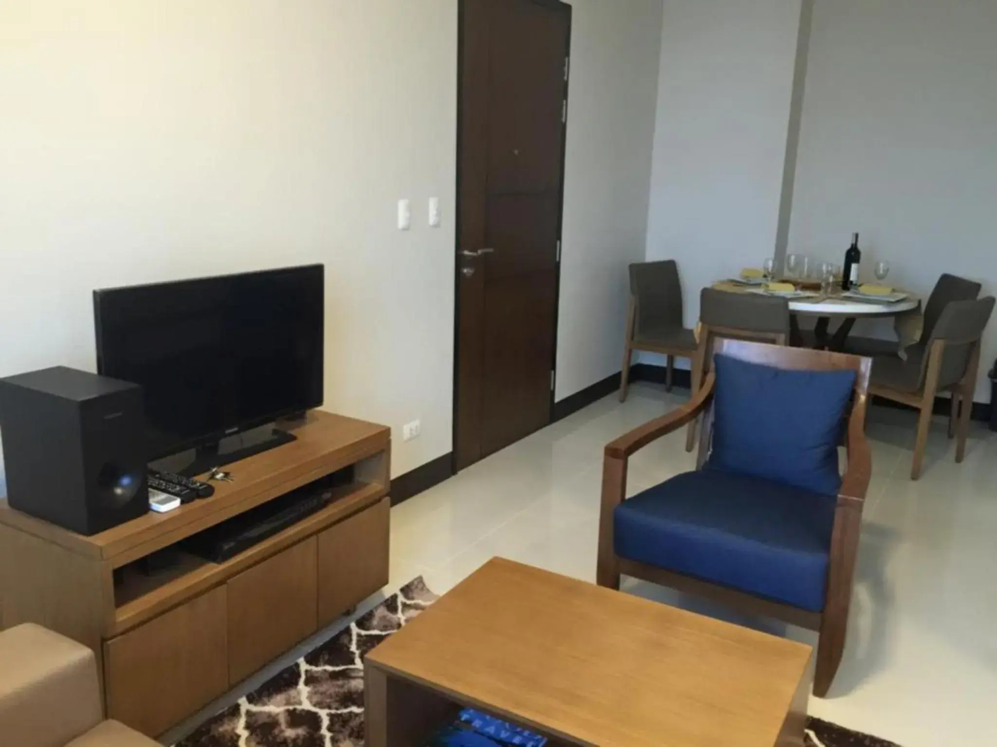 Property building in Mactan Newtown Executive Studio Property building in Mactan Newtown Executive Studio