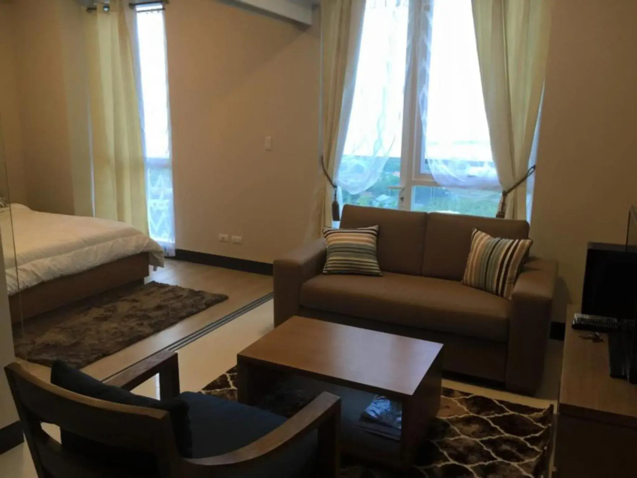 Property building in Mactan Newtown Executive Studio Property building in Mactan Newtown Executive Studio