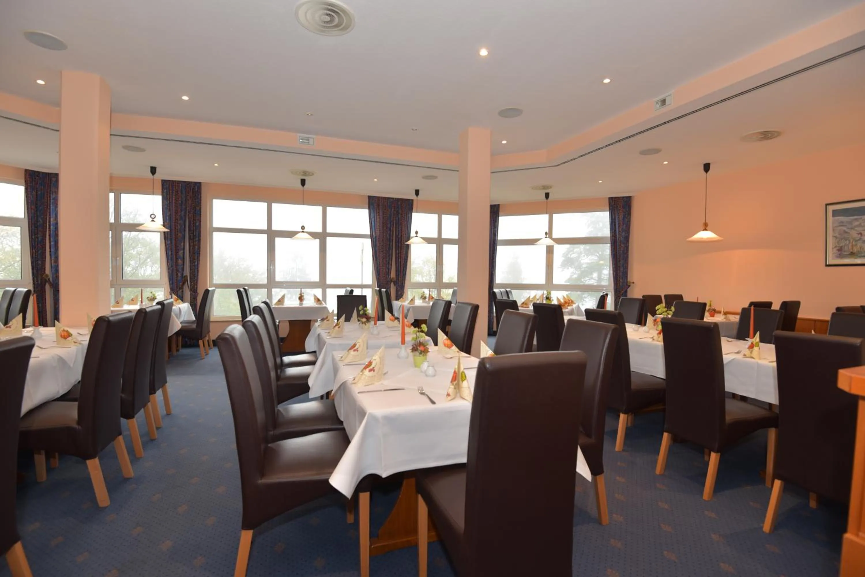 Restaurant/places to eat in Hotel Am Wald -GARNI-
