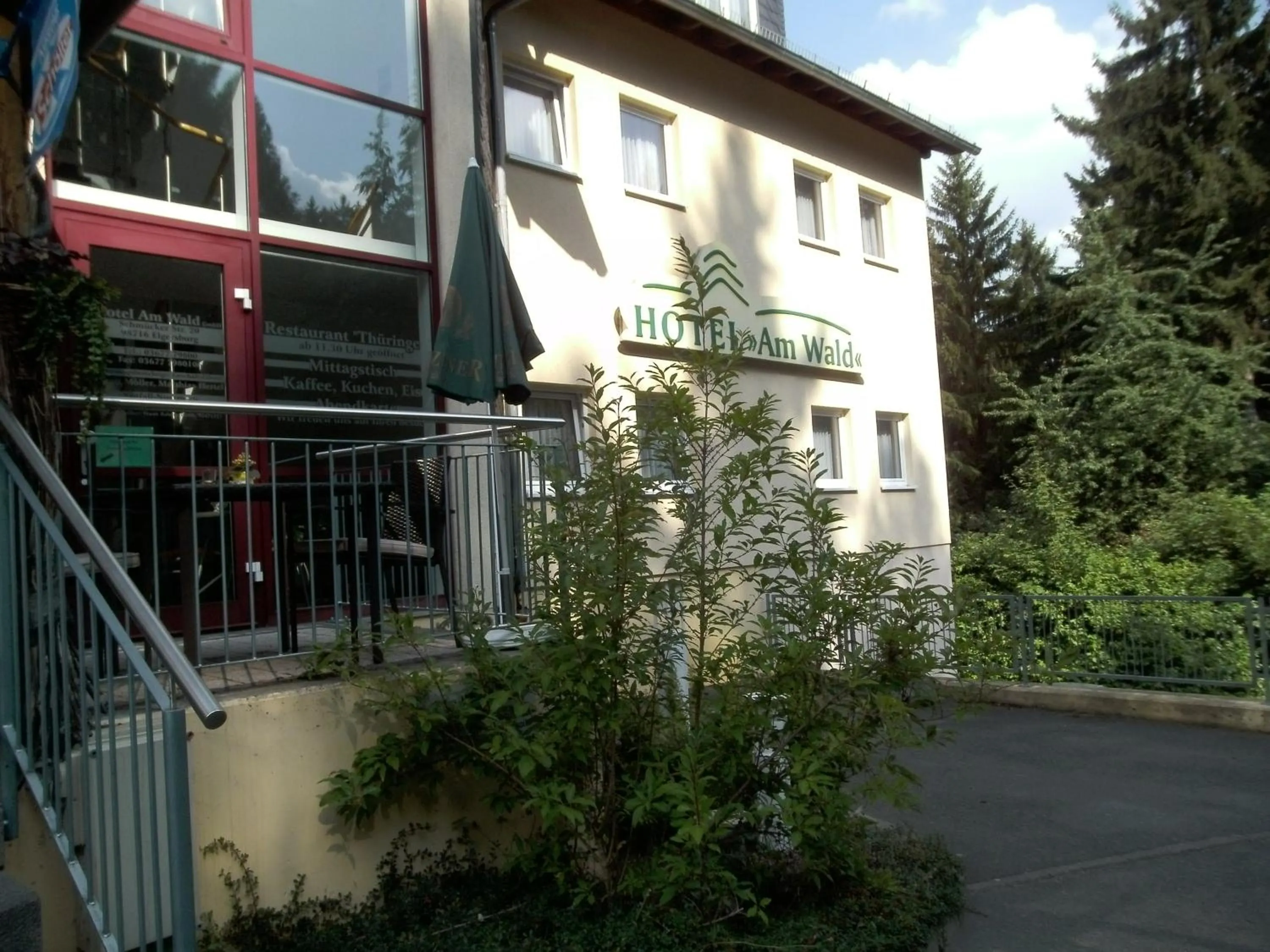 Facade/entrance in Hotel Am Wald -GARNI-