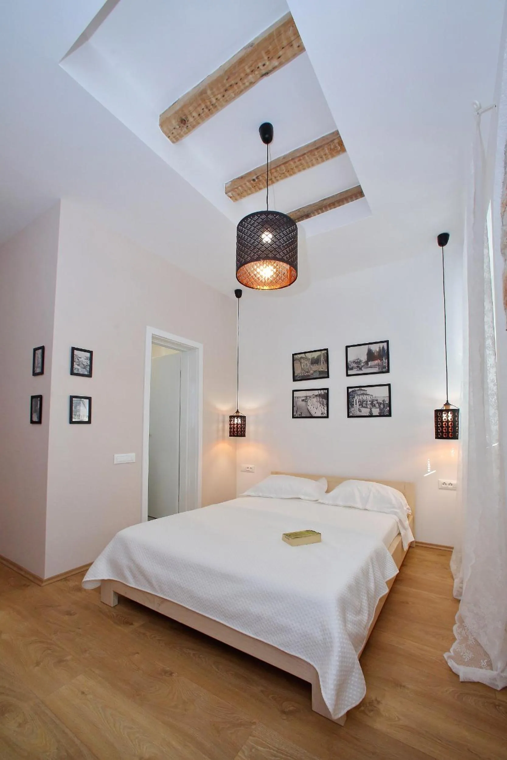 Bedroom, Bed in Guverna New City Accommodation