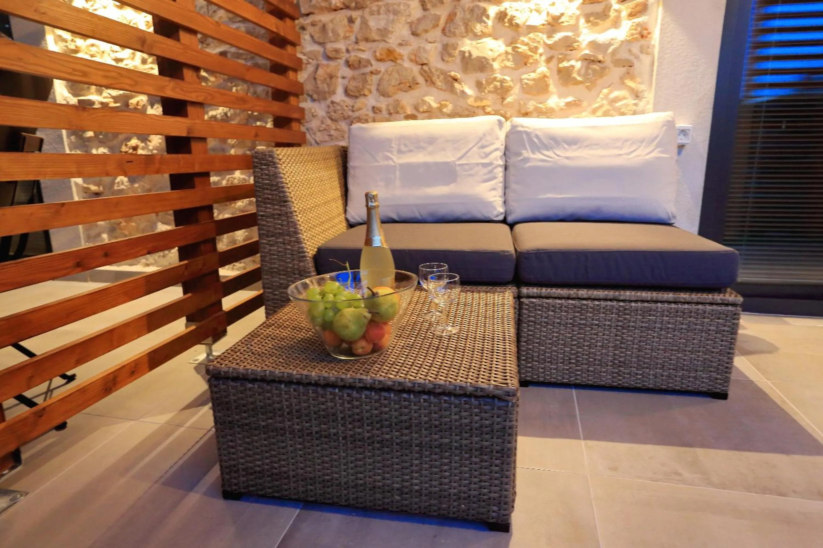 Studio - Split  with Terrace in Guverna New City Accommodation