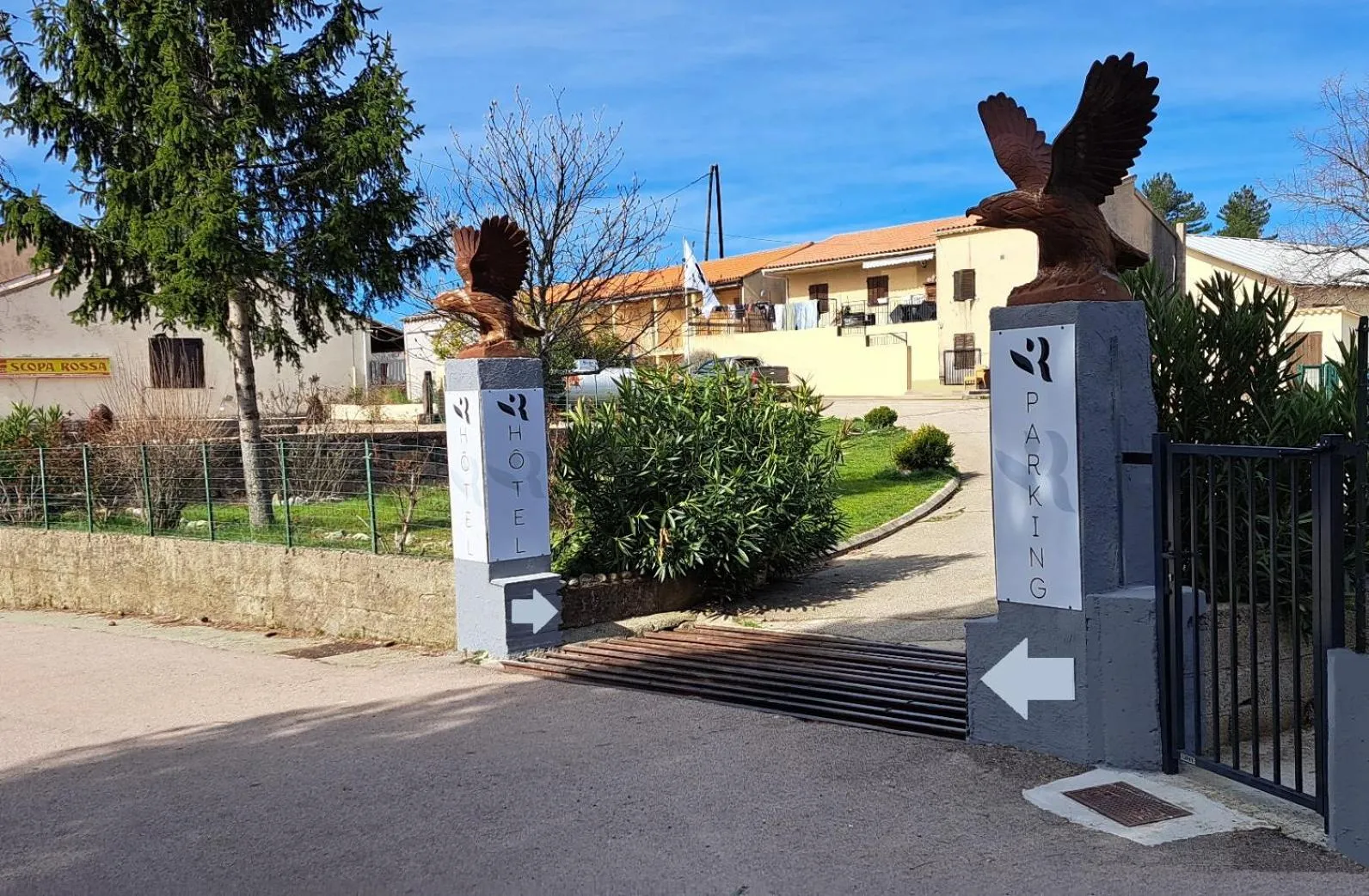 Parking in Scopa Rossa
