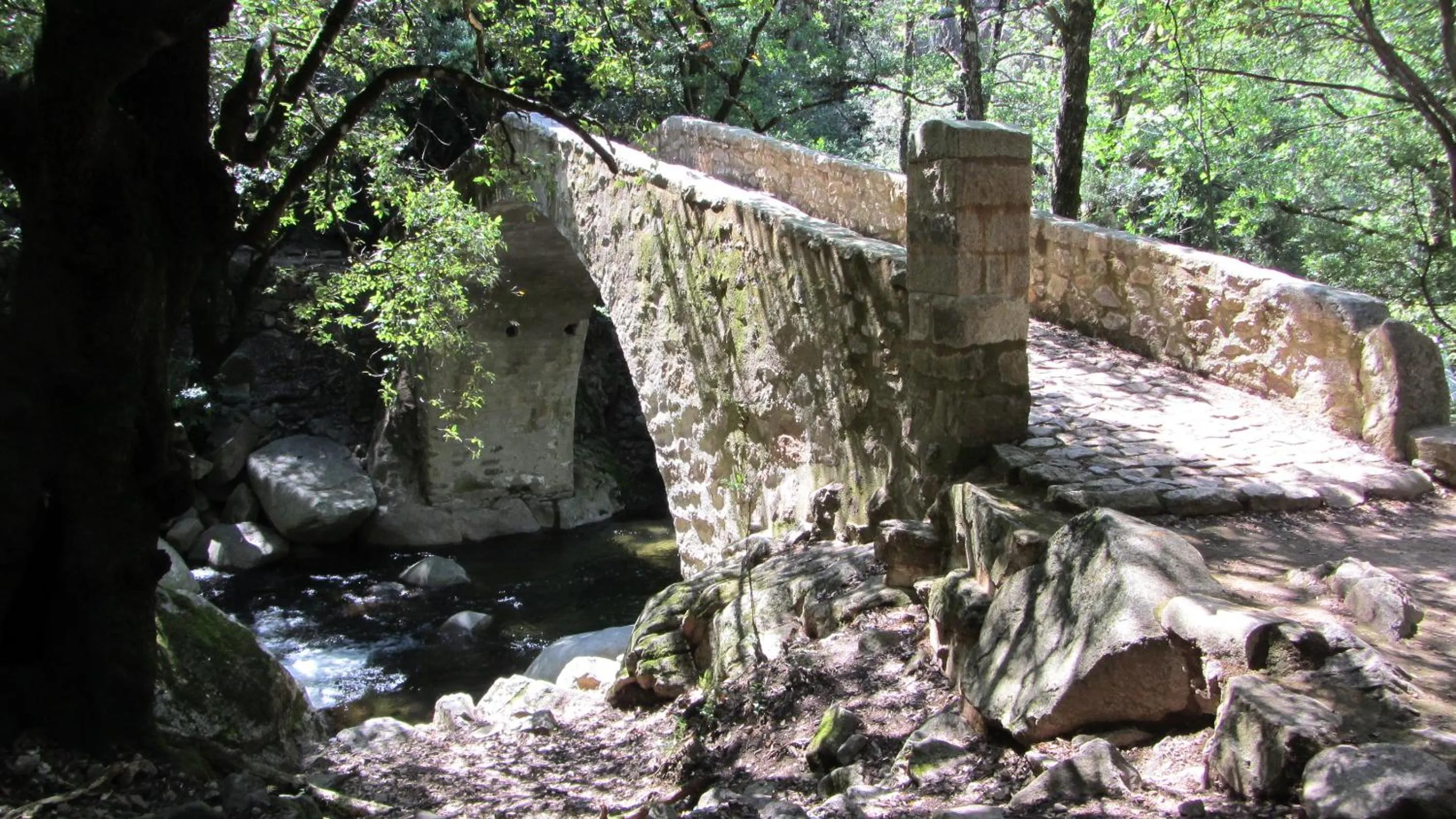 Nearby landmark in Scopa Rossa