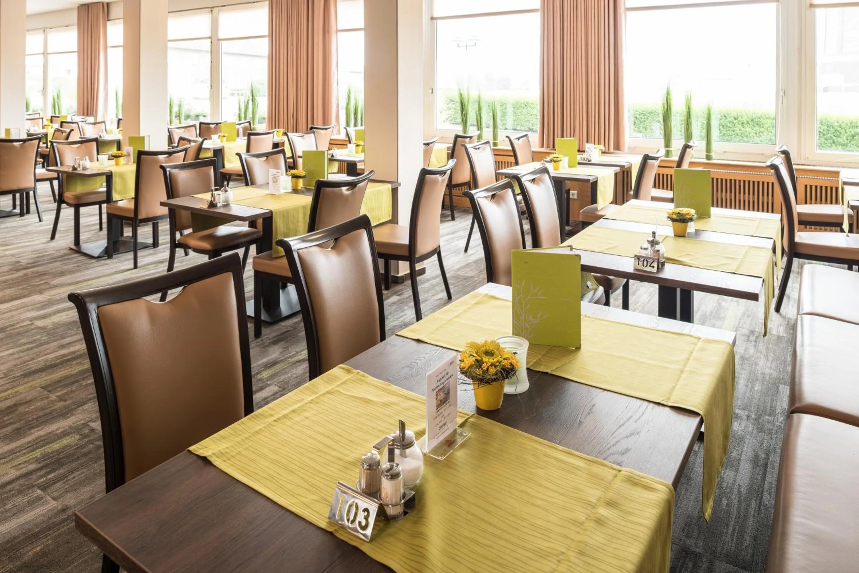 Restaurant/places to eat in Inselhotel Rote Erde
