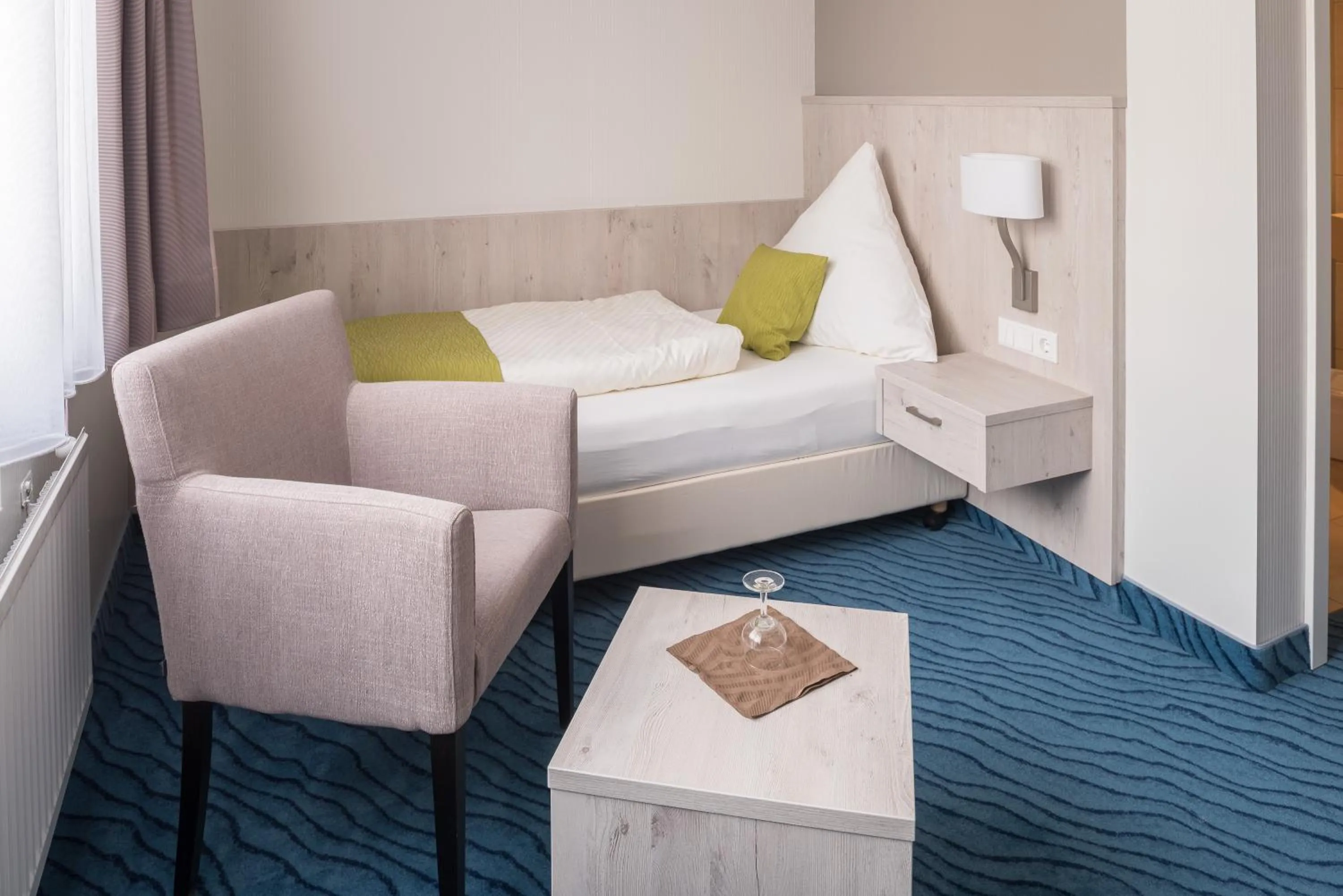 Photo of the whole room, Bed in Inselhotel Rote Erde