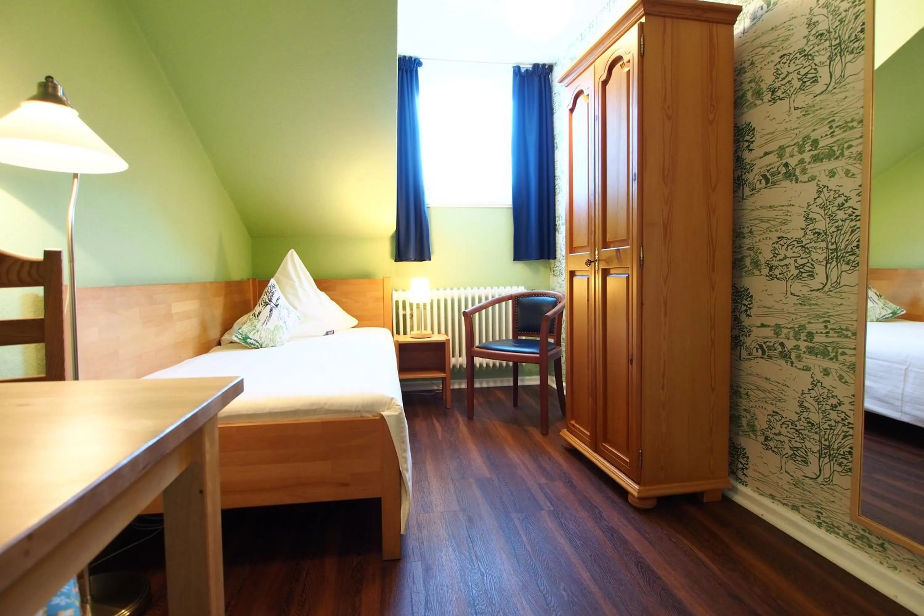 Photo of the whole room, Bed in GastHaus Hotel Bremen