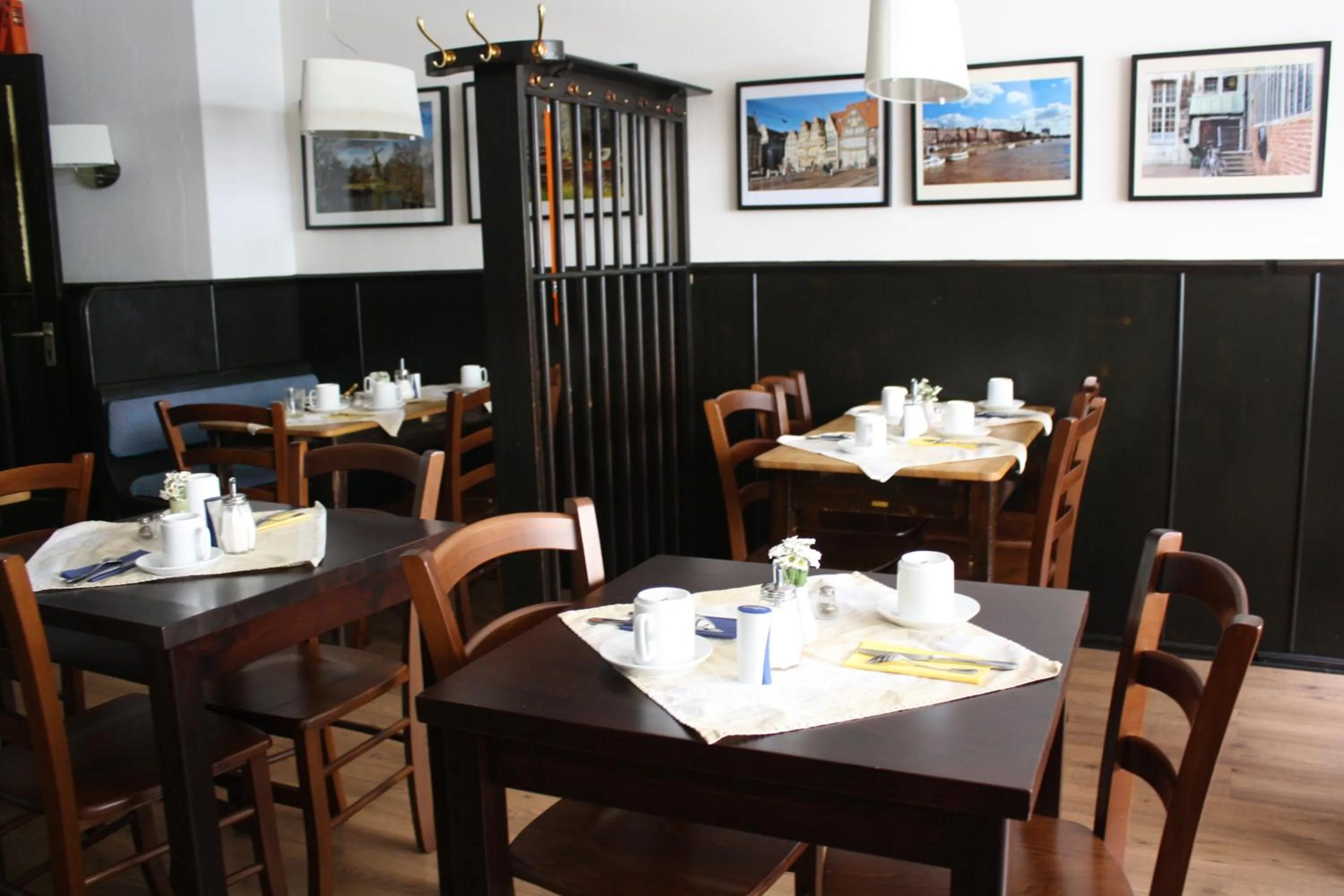 Restaurant/places to eat in GastHaus Hotel Bremen