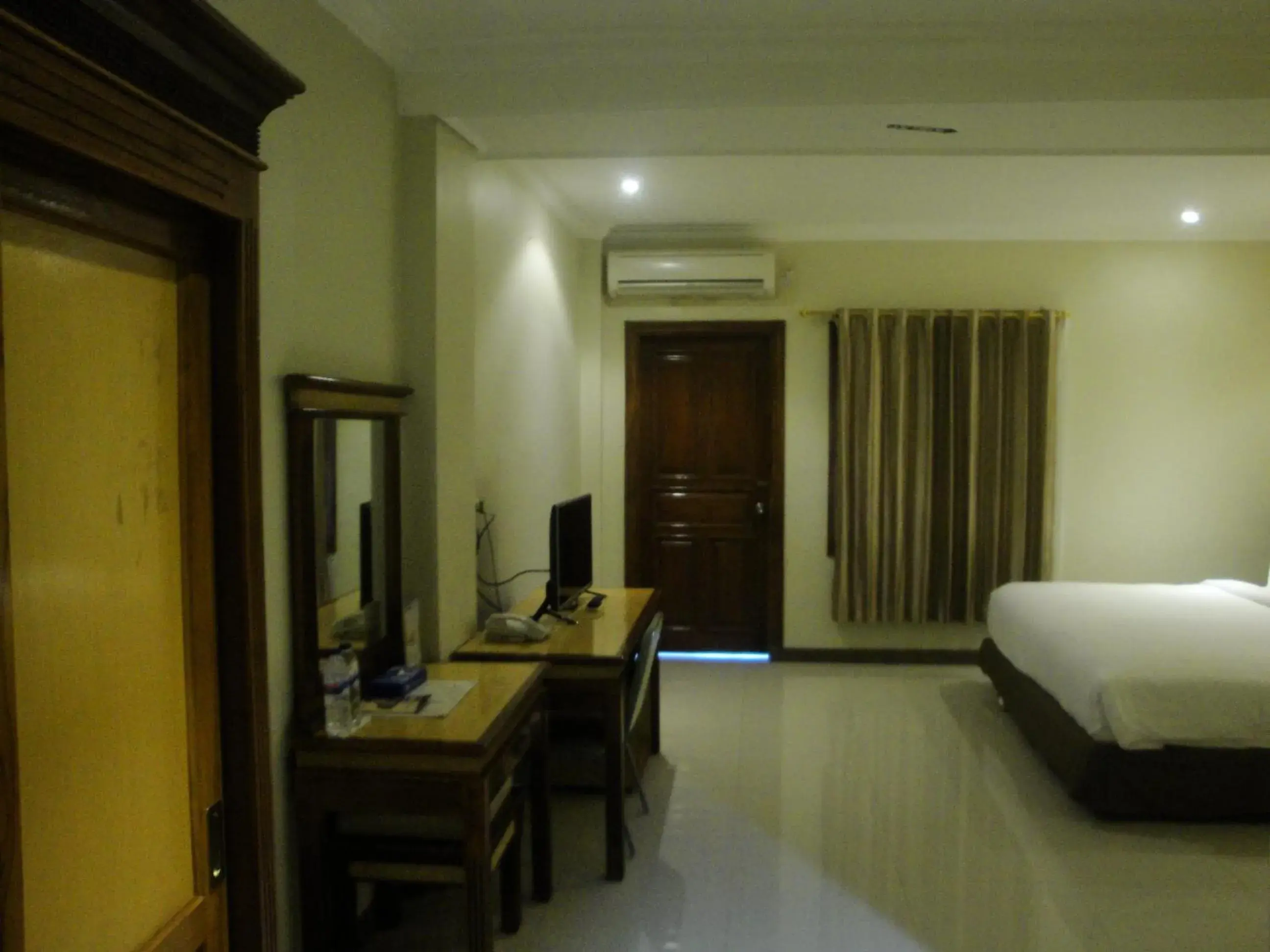 Bed in Sylvia Hotel Budget Bed in Sylvia Hotel Budget