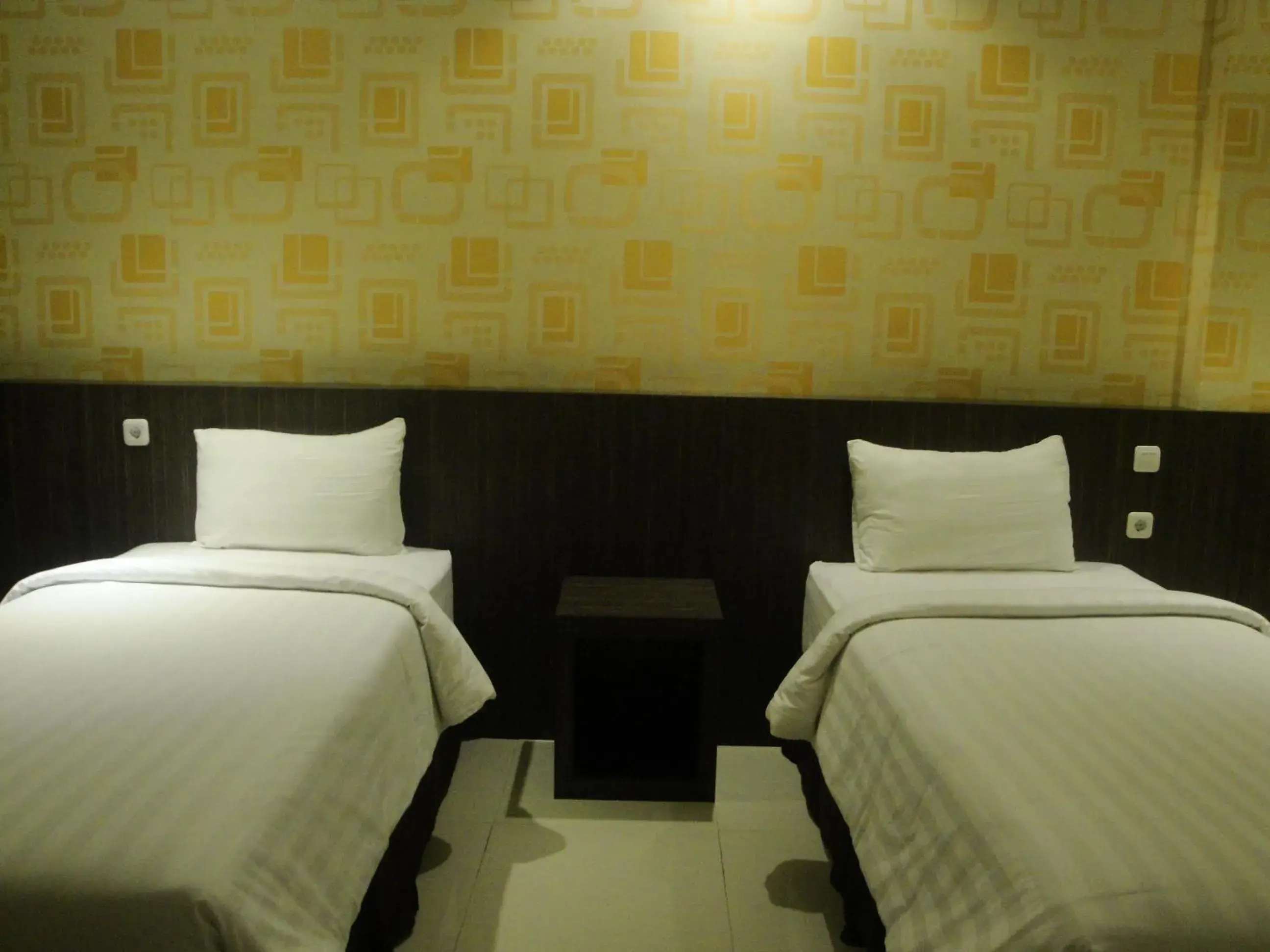 Bed in Sylvia Hotel Budget Bed in Sylvia Hotel Budget