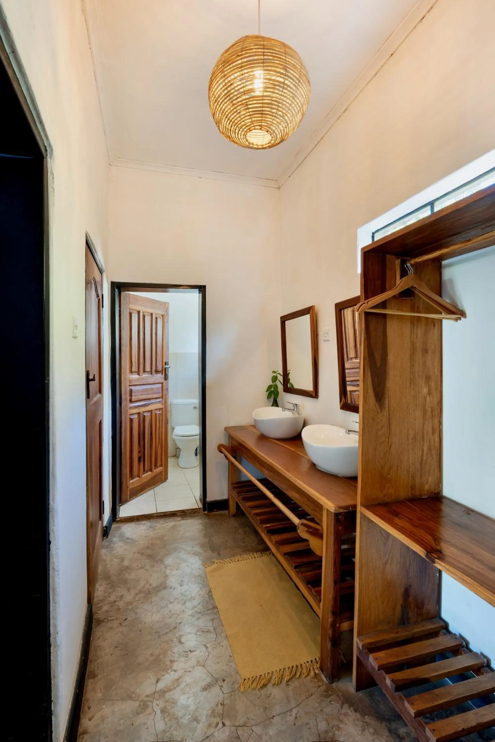 Toilet, Bed in Kamunjila Lodge