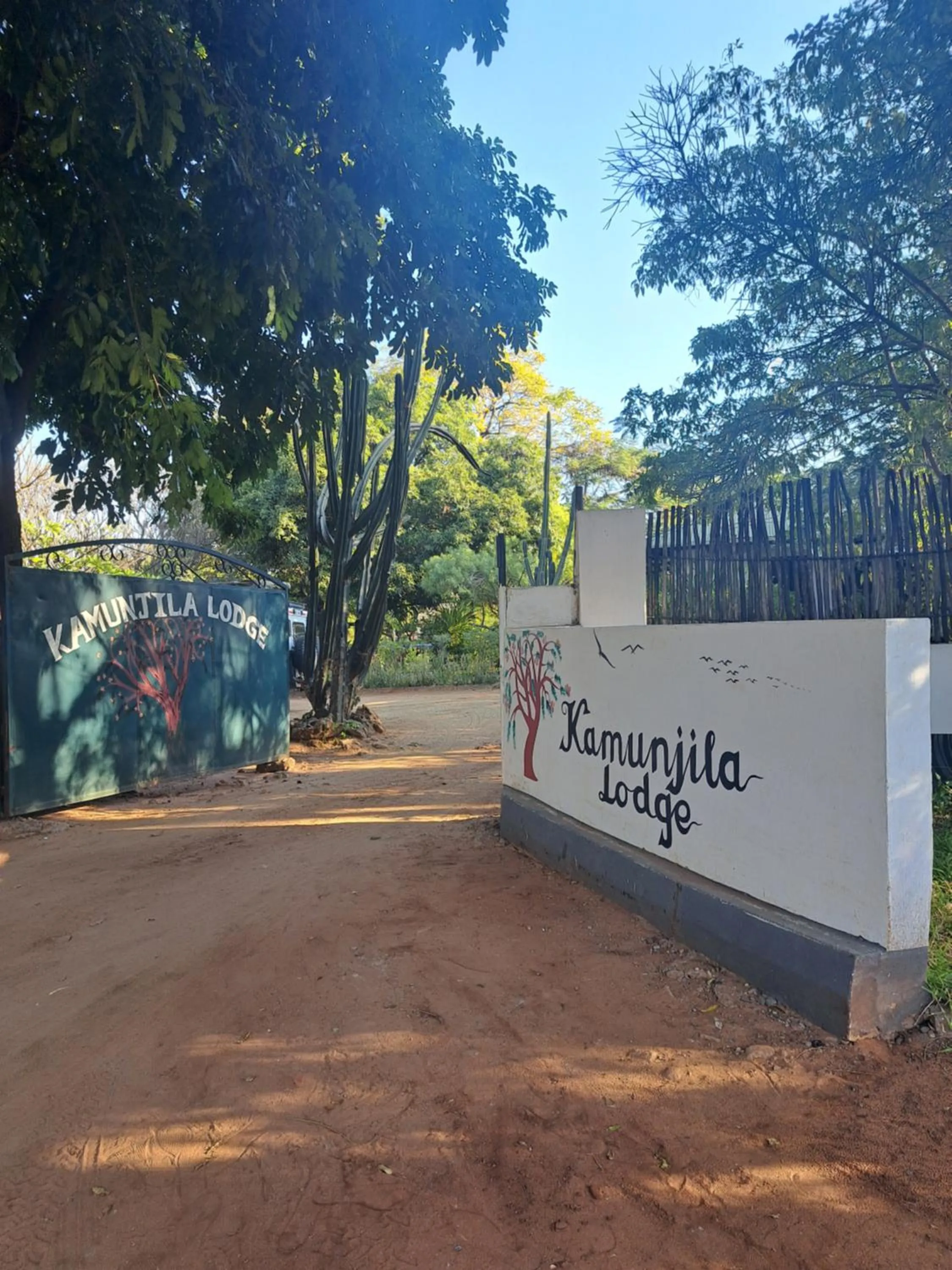 Facade/entrance in Kamunjila Lodge