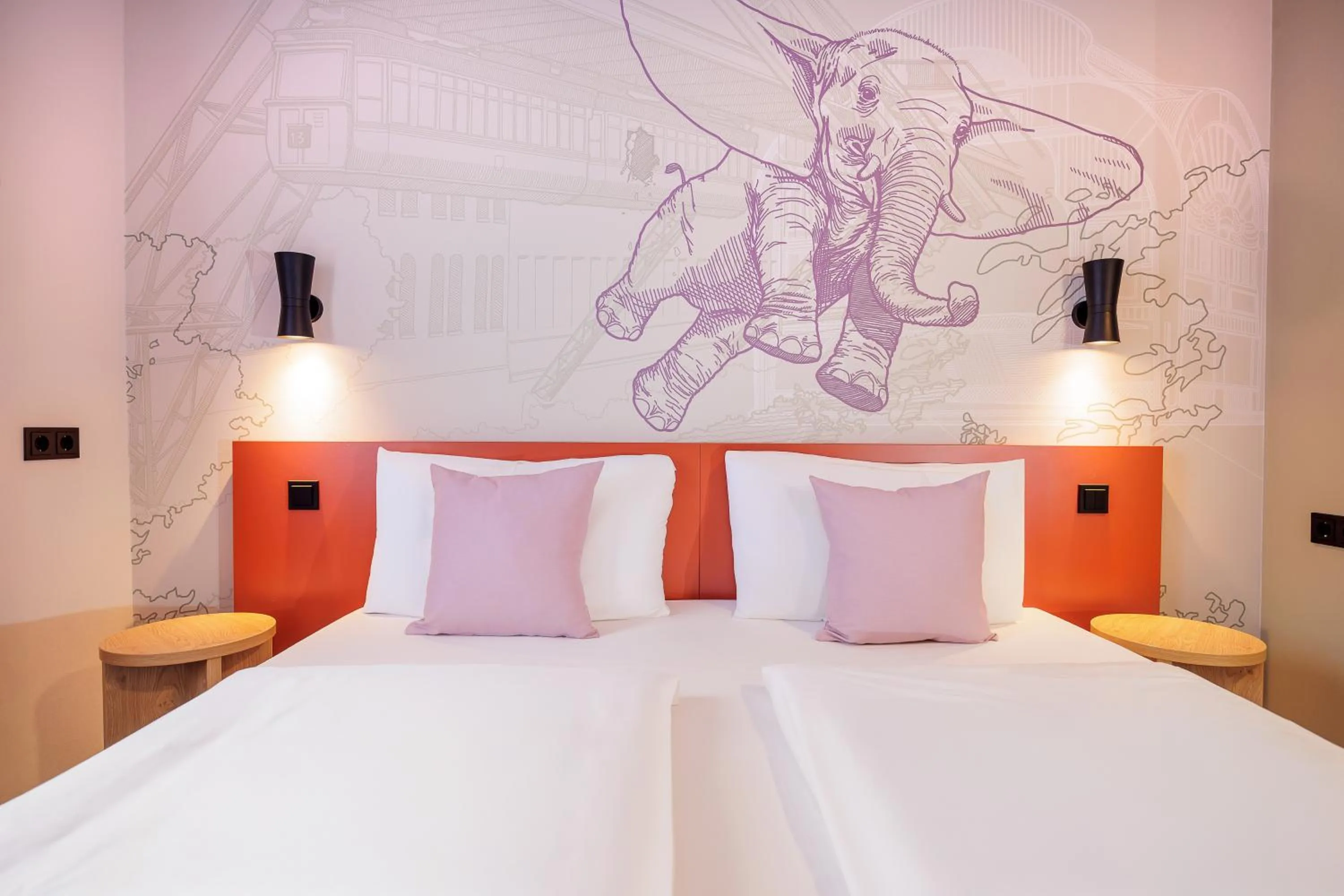 Bed in McDreams Hotel Wuppertal City