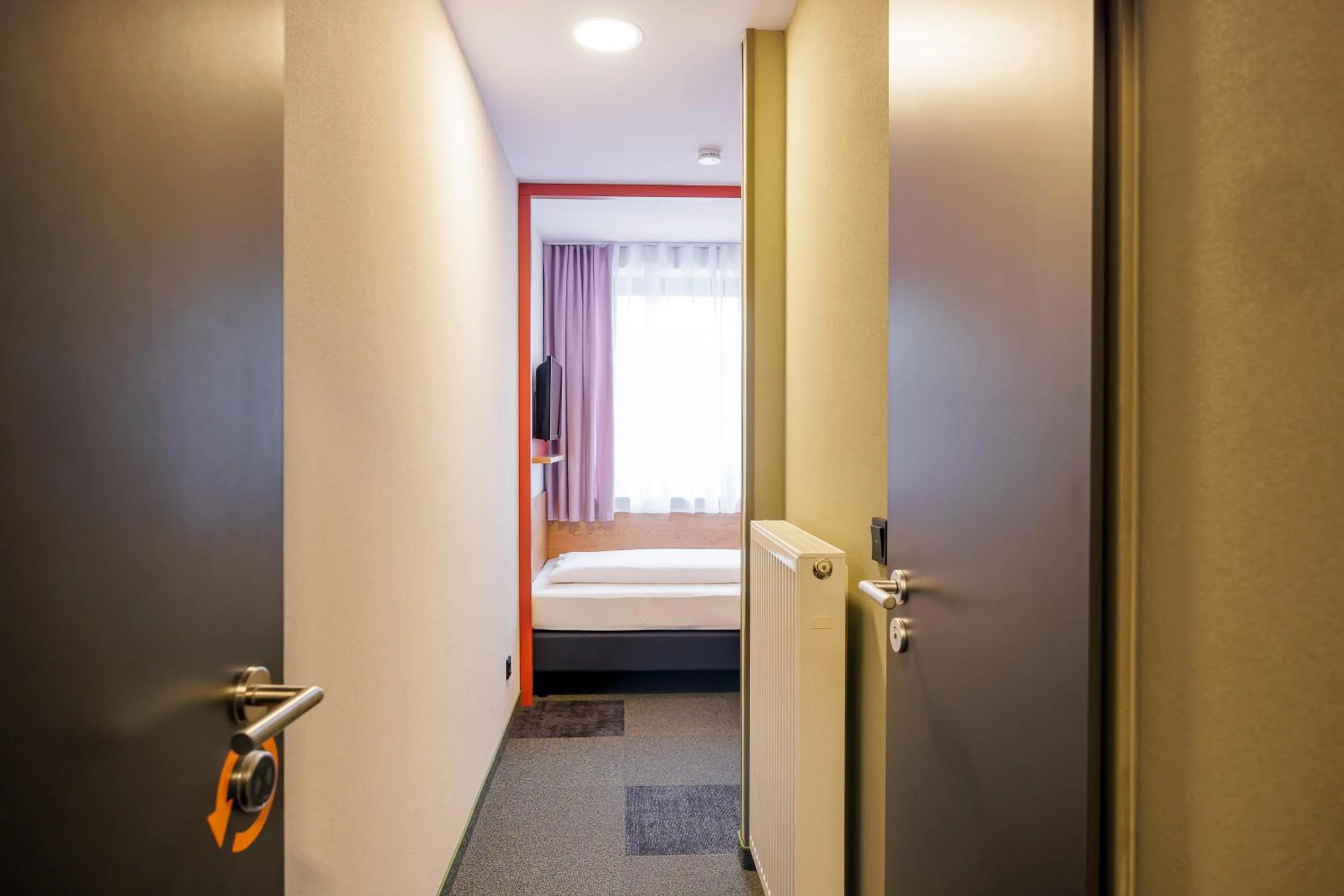 Bed in McDreams Hotel Wuppertal City