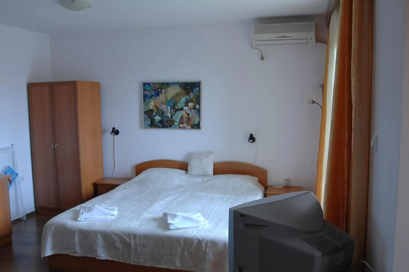 Photo of the whole room, Bed in Condo Hotel Valentina