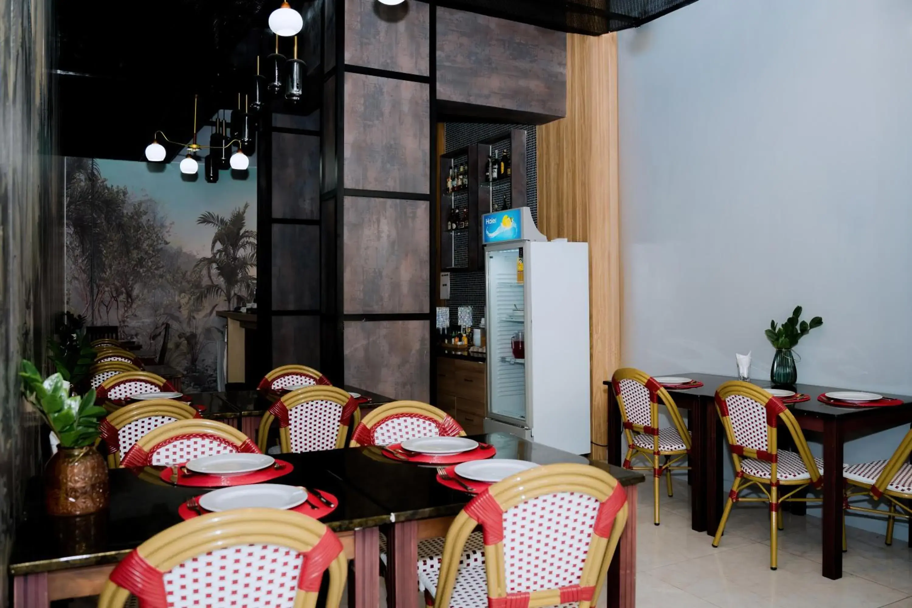 Restaurant/places to eat in Sun Sea Sand Patong Restaurant/places to eat in Sun Sea Sand Patong