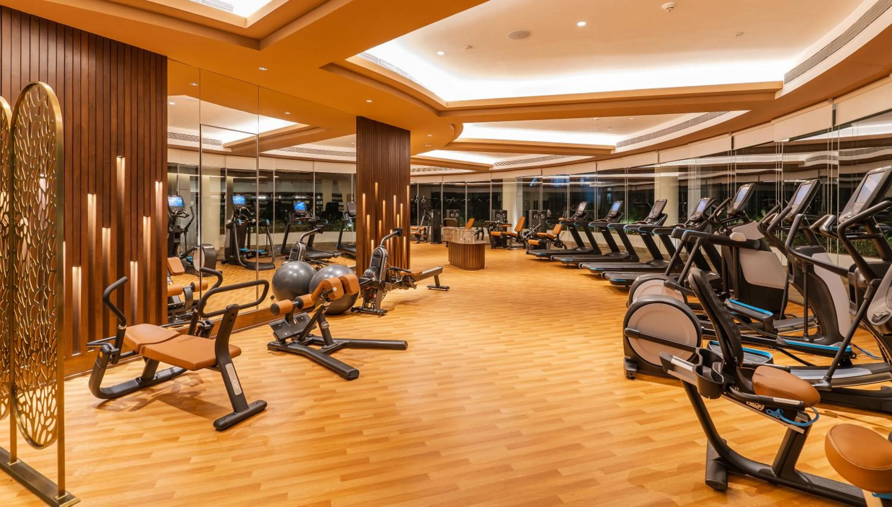 Fitness centre/facilities in Taj Wellington Mews, Mumbai