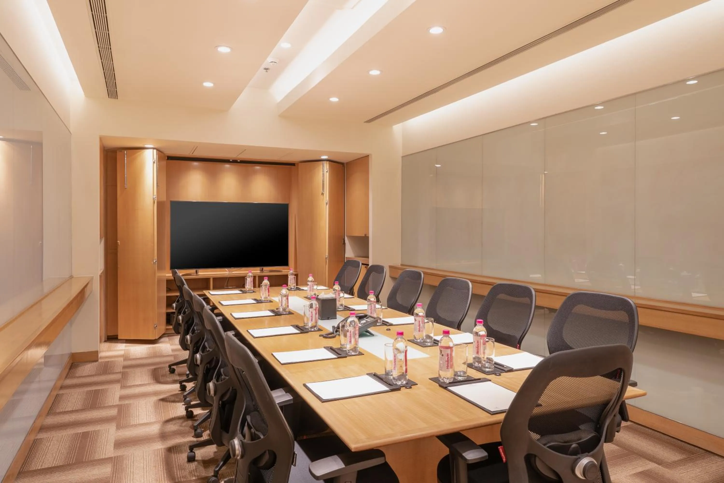Business facilities in Taj Wellington Mews, Mumbai