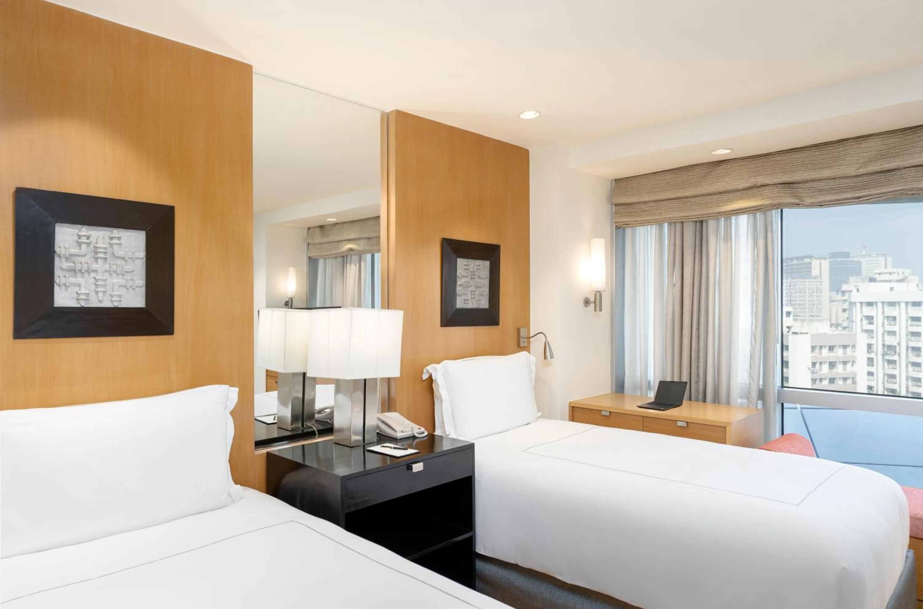 Bedroom, Bed in Taj Wellington Mews, Mumbai