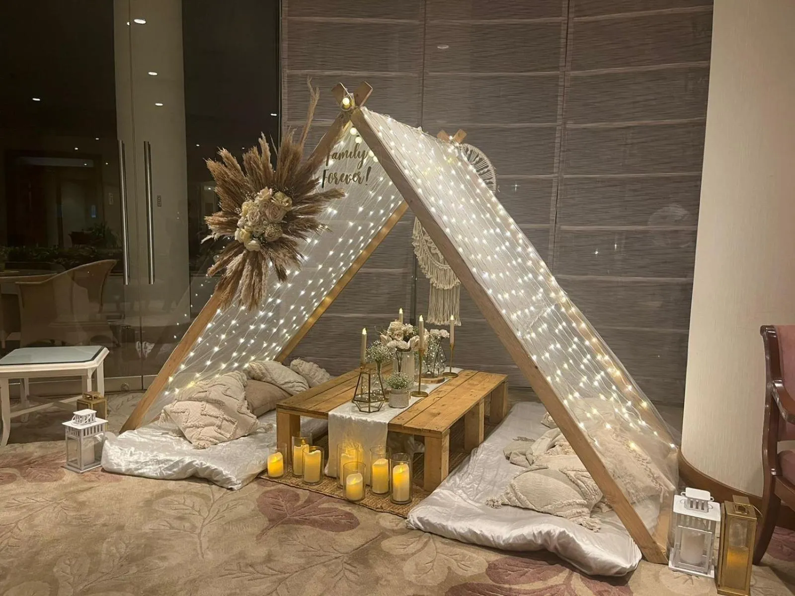 Food and drinks in Taj Wellington Mews, Mumbai